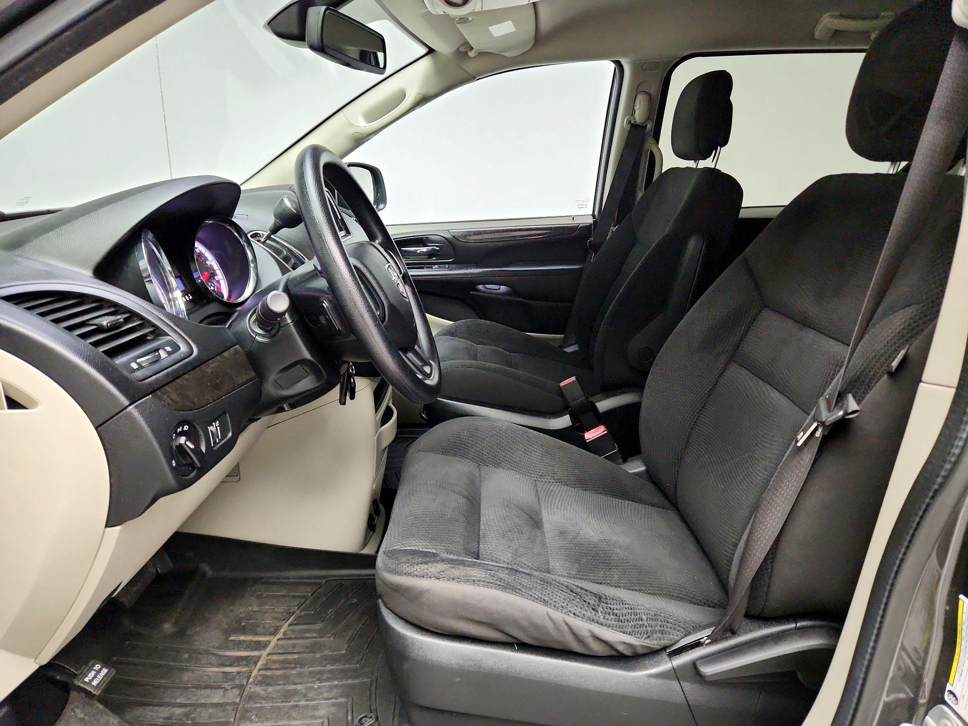 Thumbnail: 2020 Dodge Grand Caravan - 9