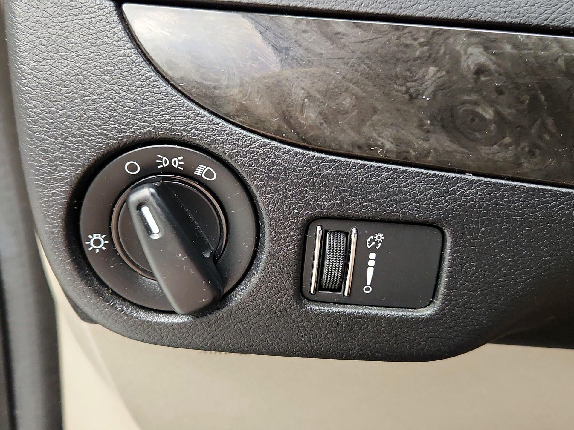 Thumbnail: 2020 Dodge Grand Caravan - 11