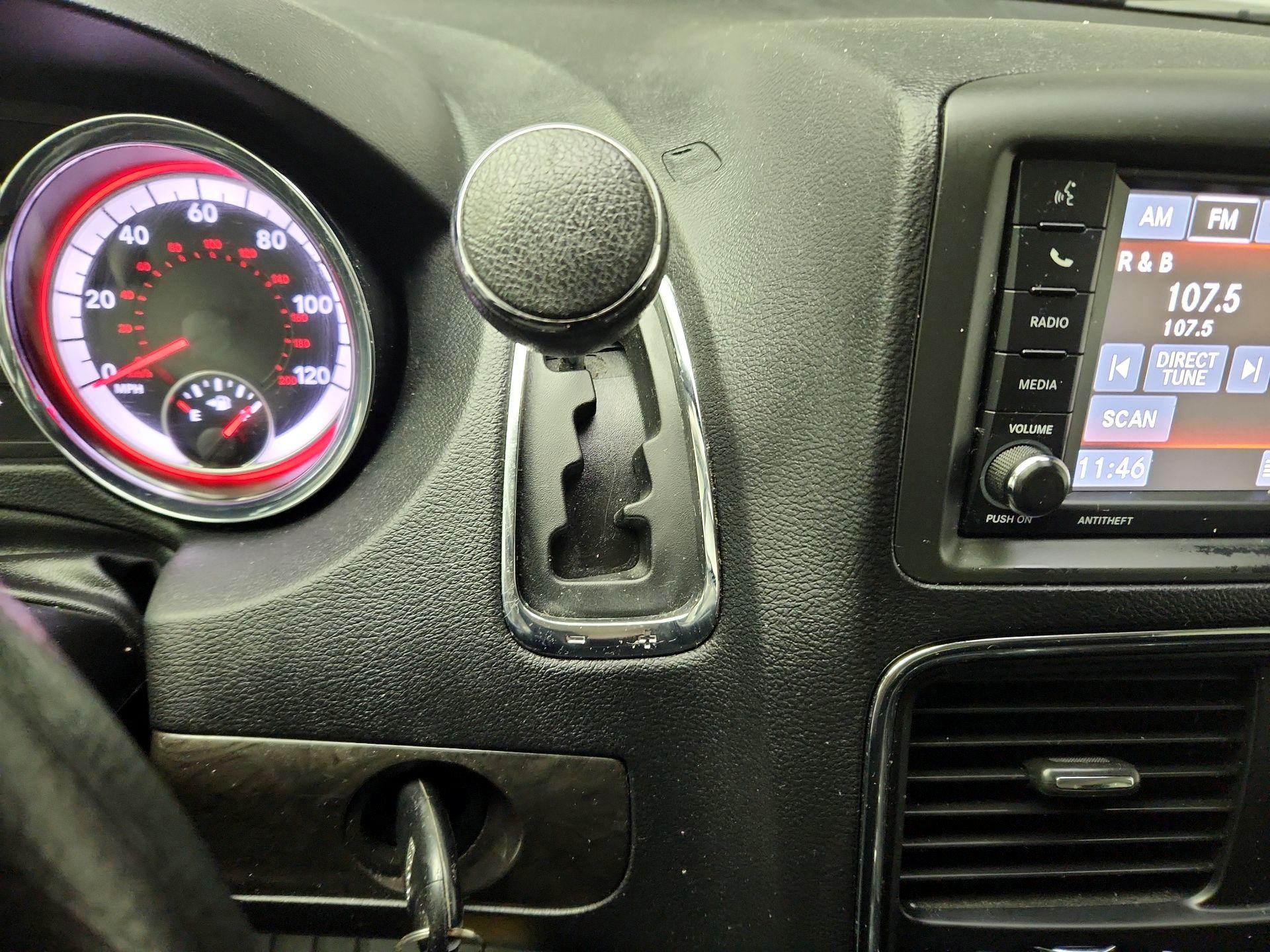 Thumbnail: 2020 Dodge Grand Caravan - 15
