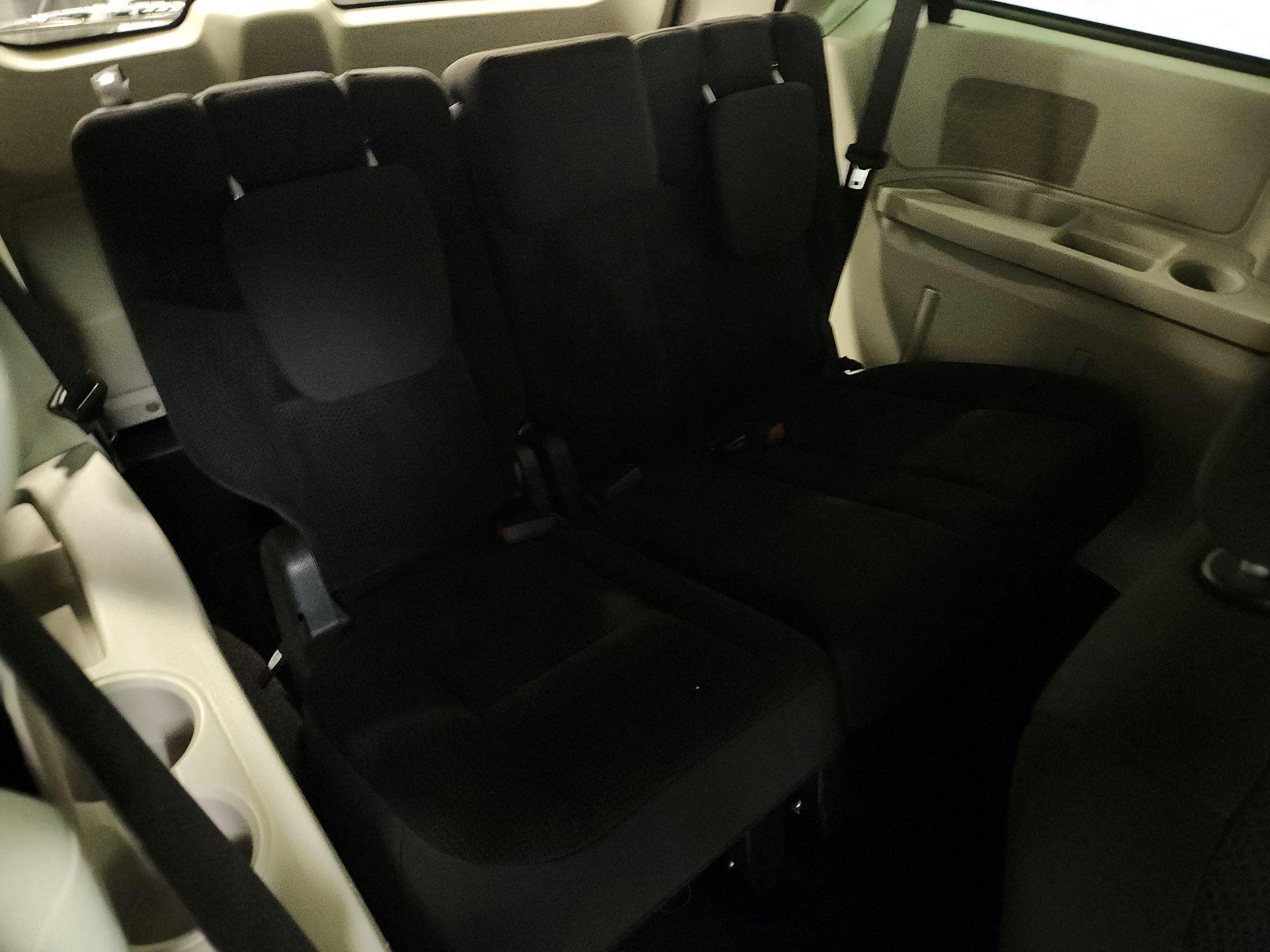 Thumbnail: 2020 Dodge Grand Caravan - 18