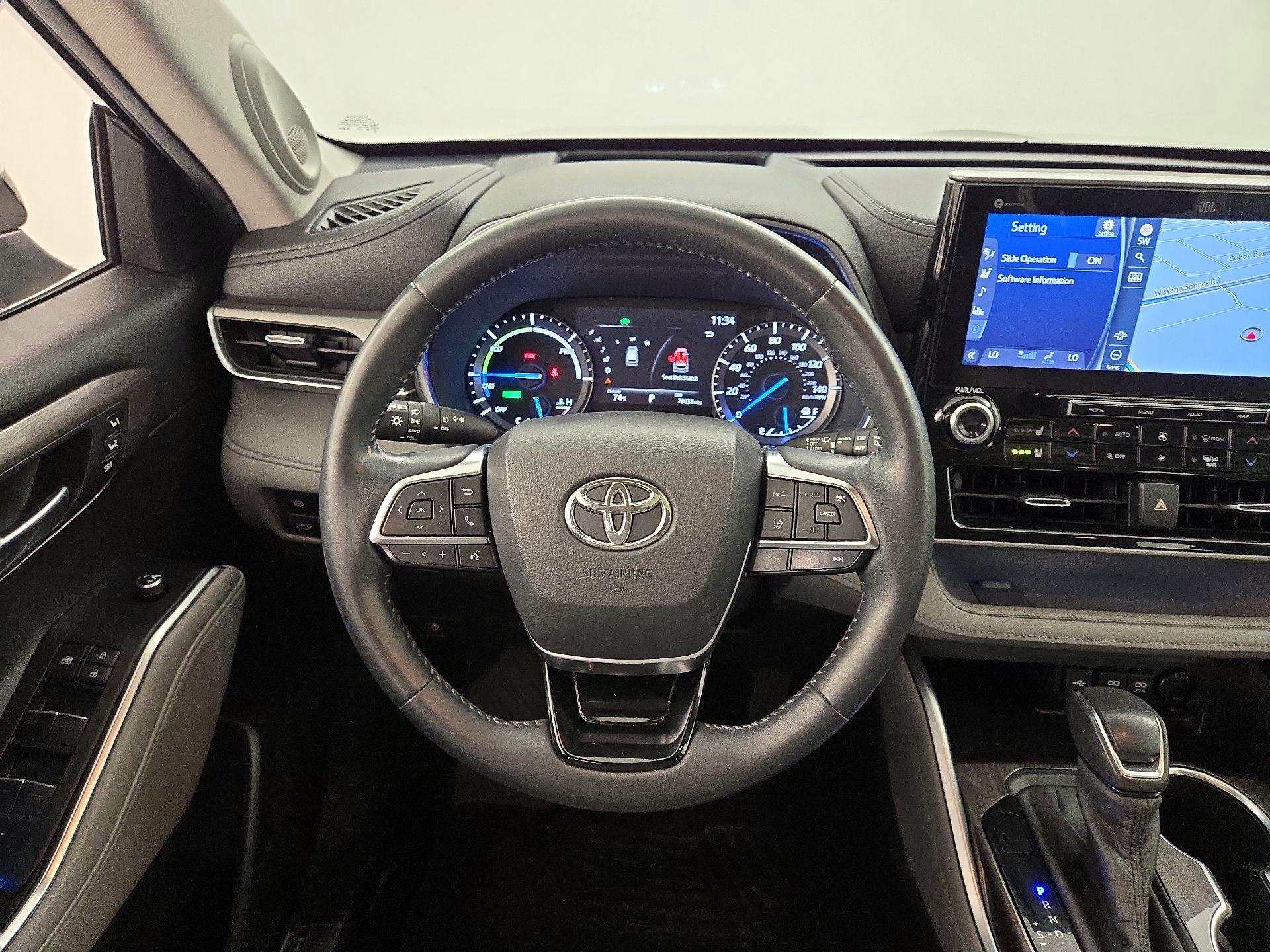 Thumbnail: 2020 Toyota Highlander - 10