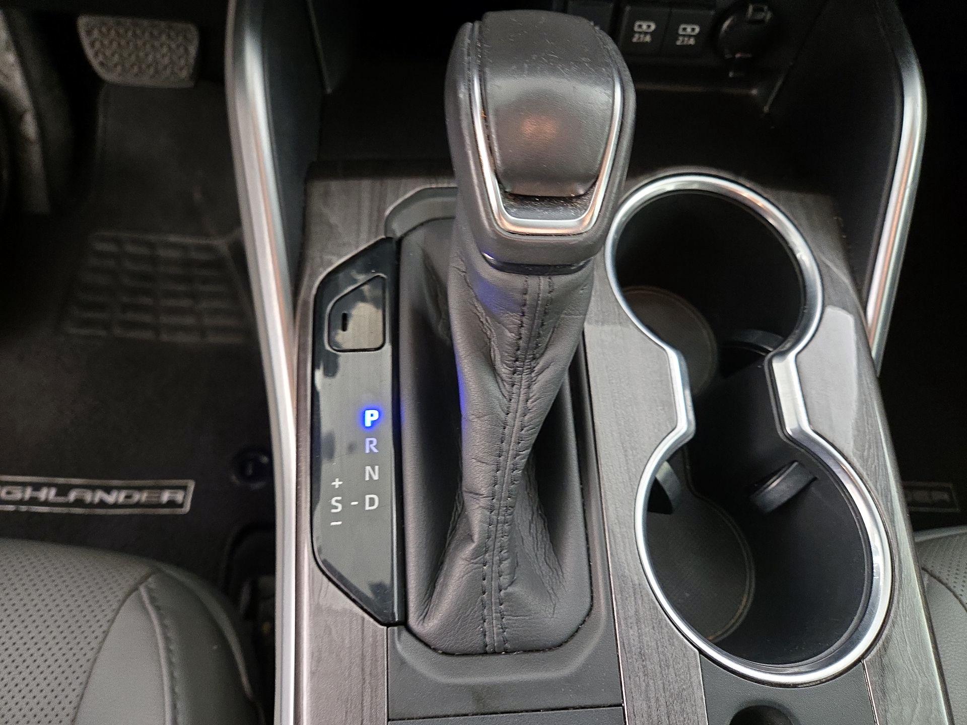 Thumbnail: 2020 Toyota Highlander - 18