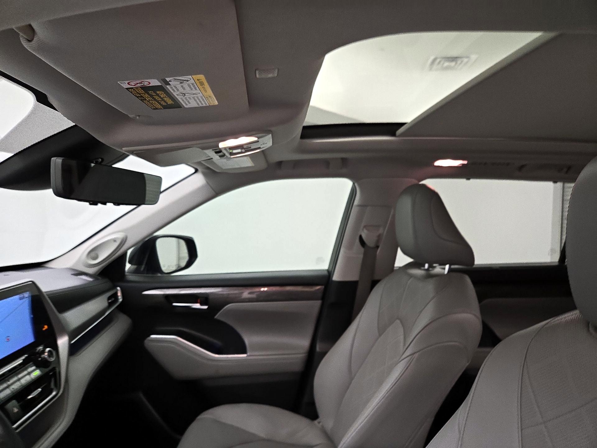 Thumbnail: 2020 Toyota Highlander - 20