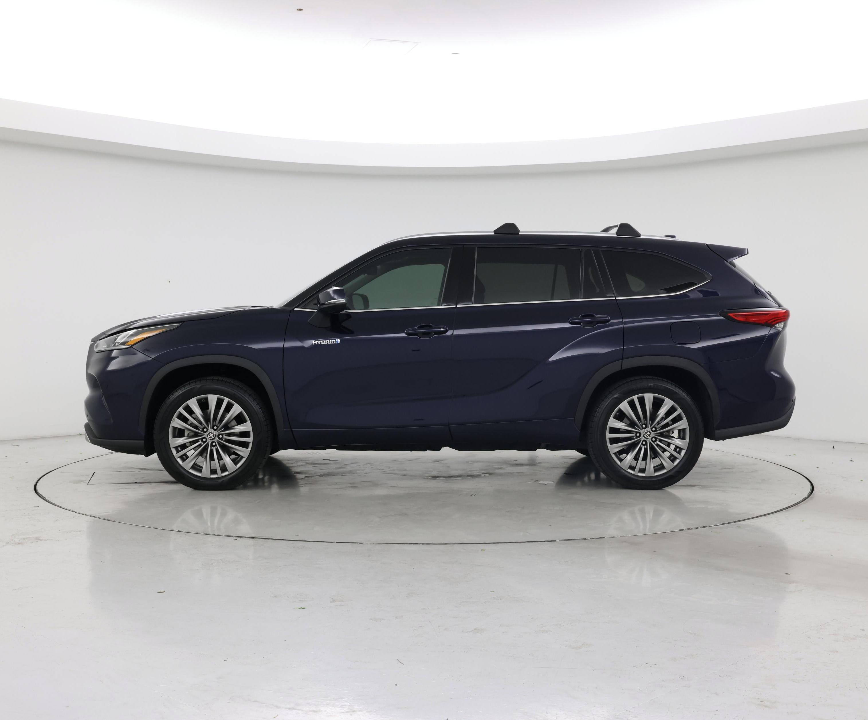 Thumbnail: 2020 Toyota Highlander - 3