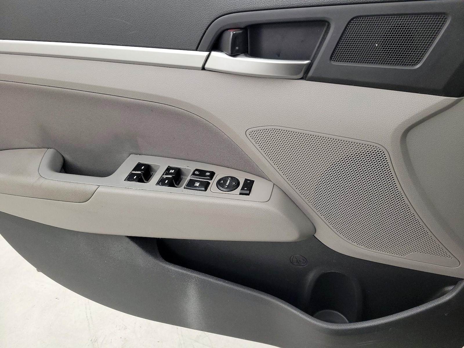 2020 Hyundai Elantra SEL - Photo 13