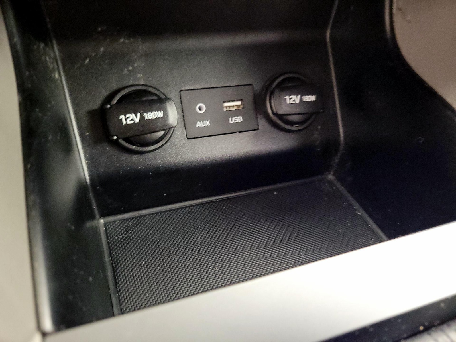 2020 Hyundai Elantra SEL - Photo 19