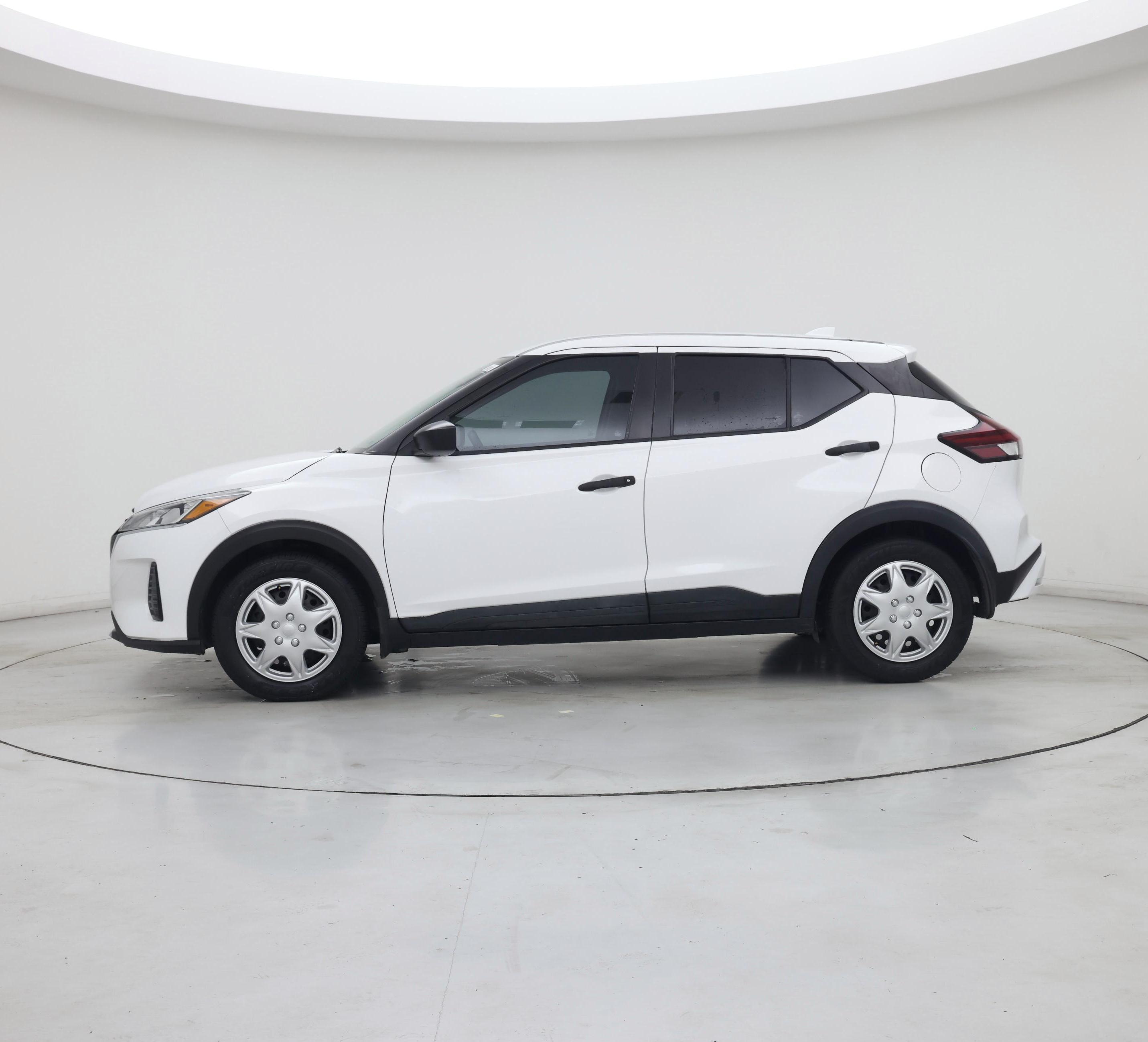 Thumbnail: 2021 Nissan Kicks - 3