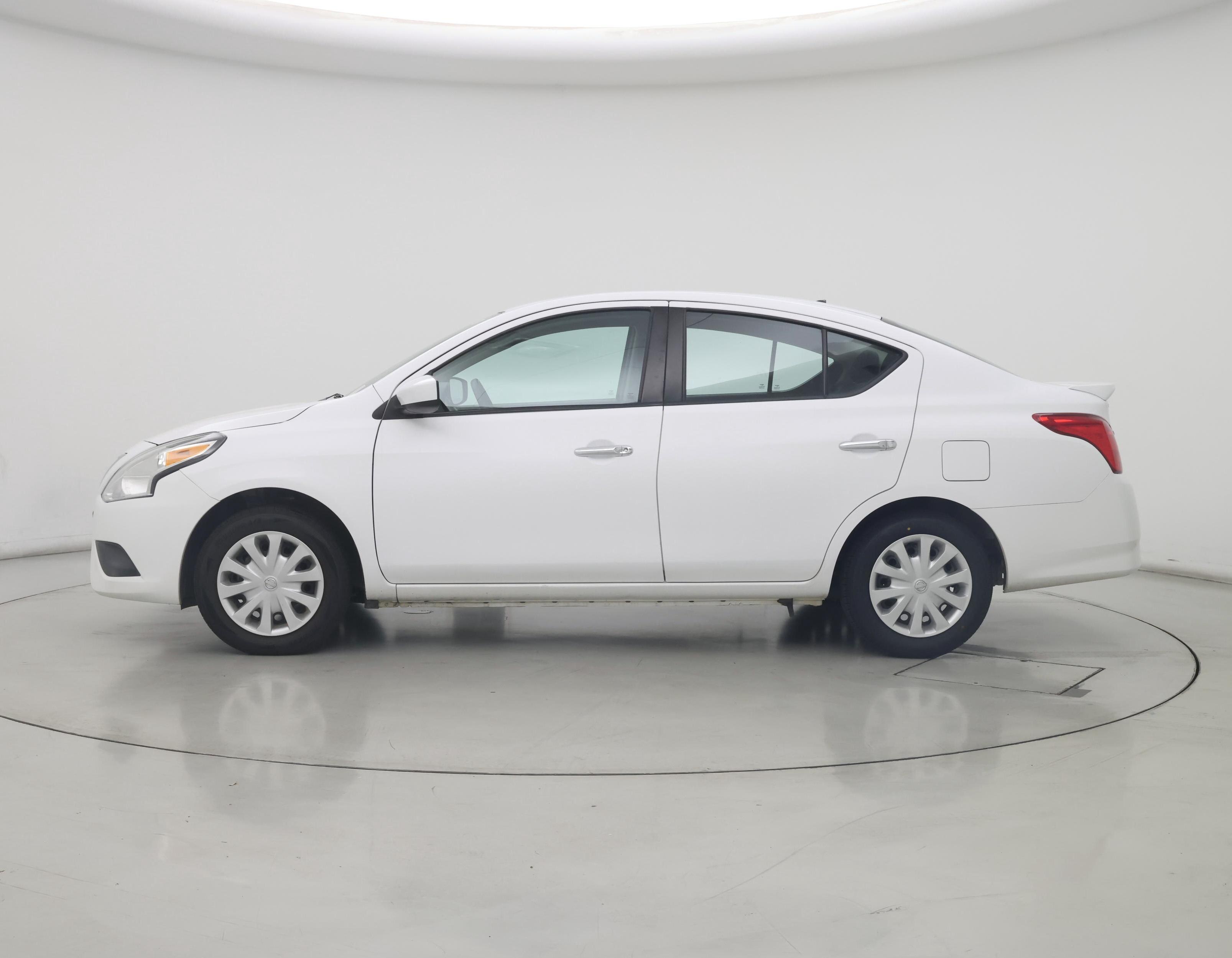 Thumbnail: 2019 Nissan Versa - 3