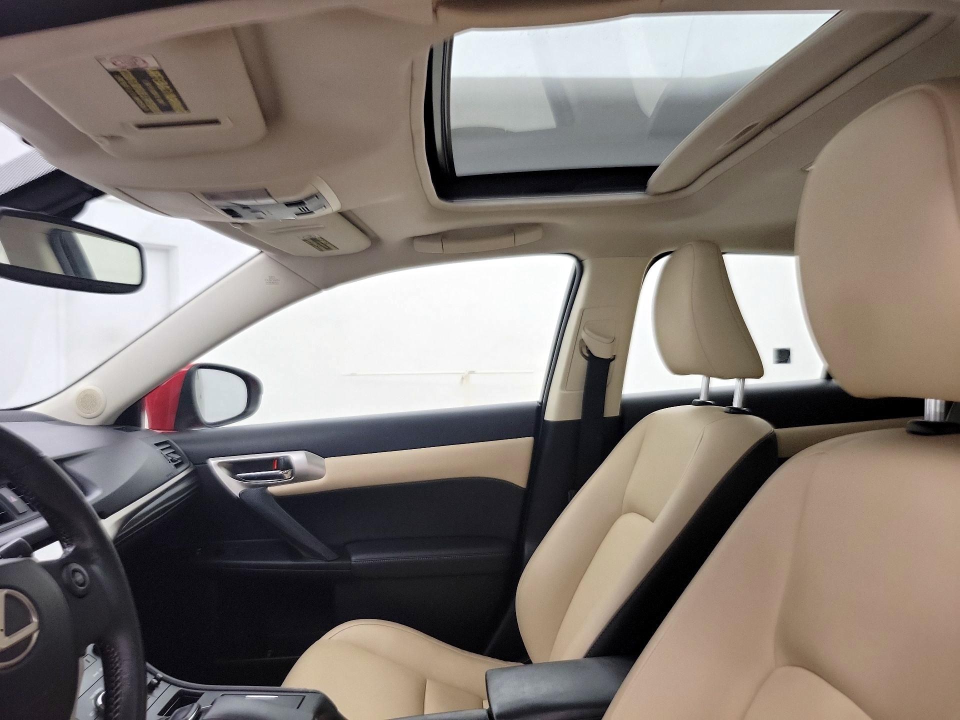 Thumbnail: 2015 Lexus CT - 20
