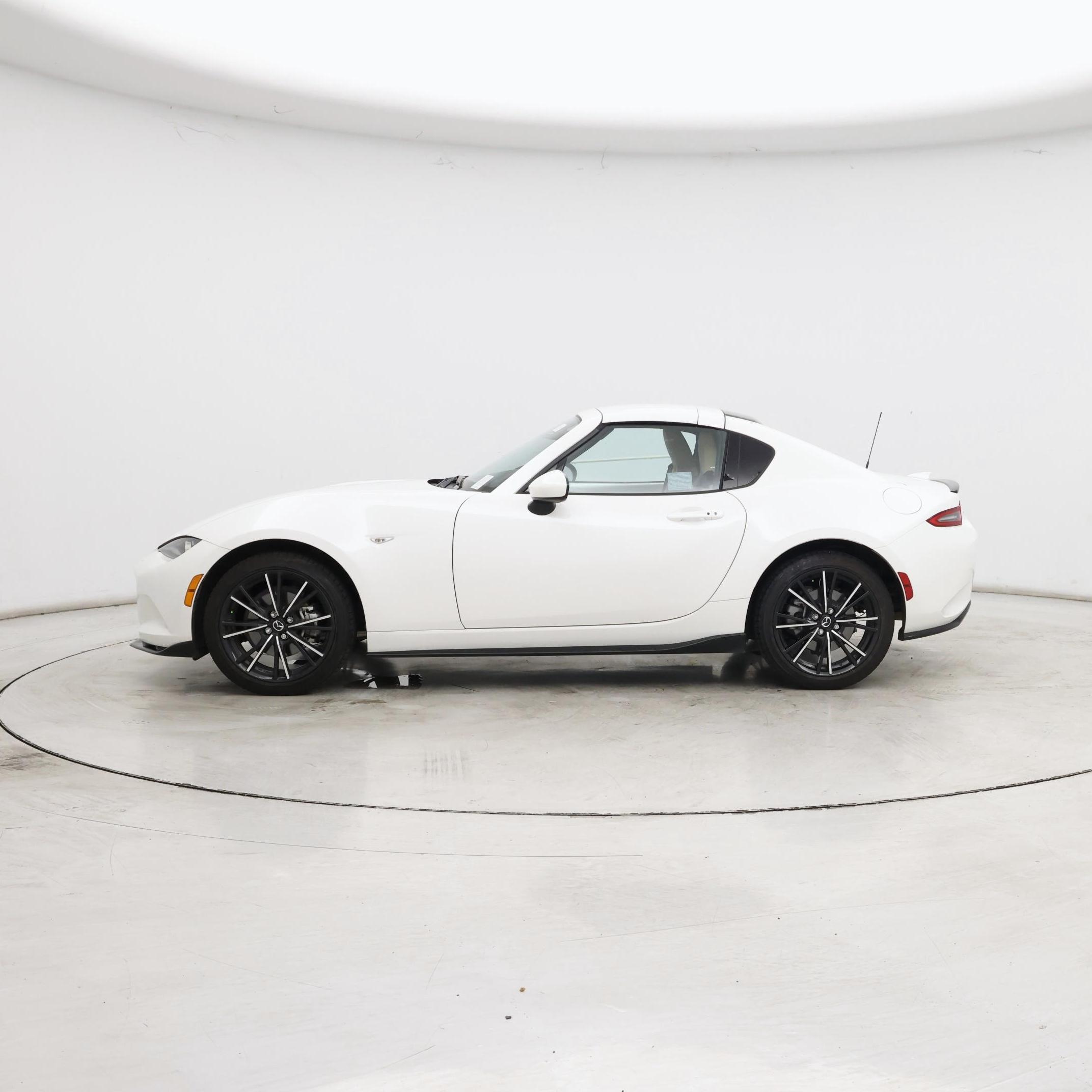 Thumbnail: 2025 Mazda MX-5 Miata - 3