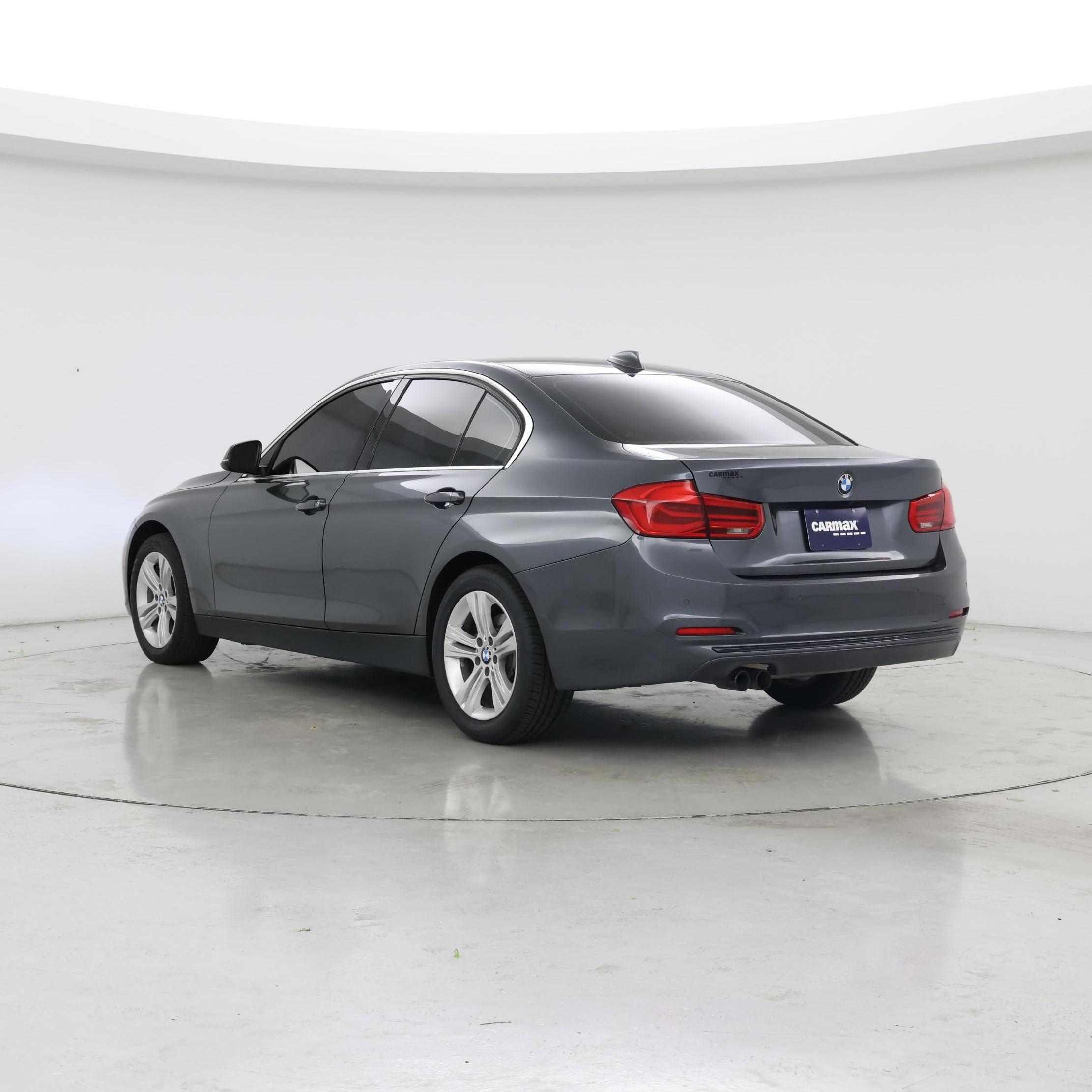 Thumbnail: 2017 BMW 3 Series - 2