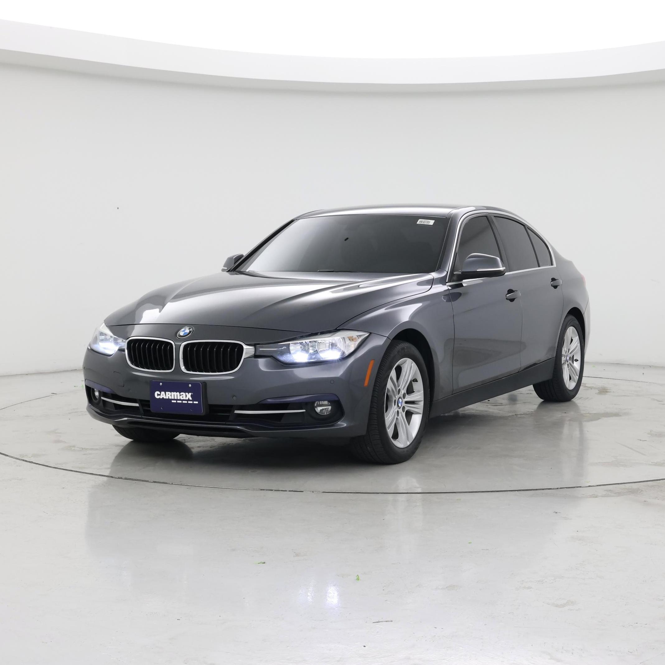 Thumbnail: 2017 BMW 3 Series - 4