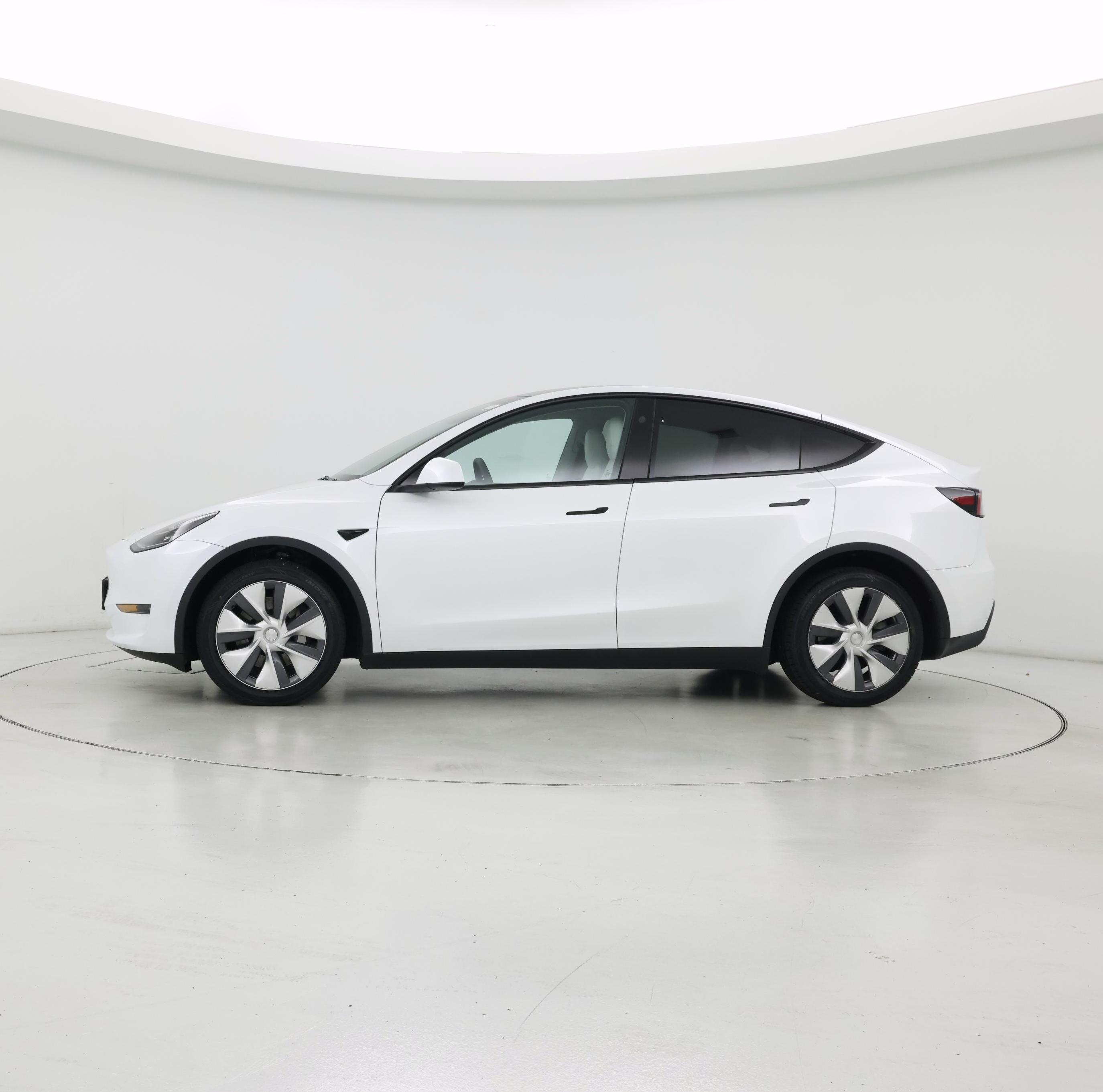 Thumbnail: 2023 Tesla Model Y - 3