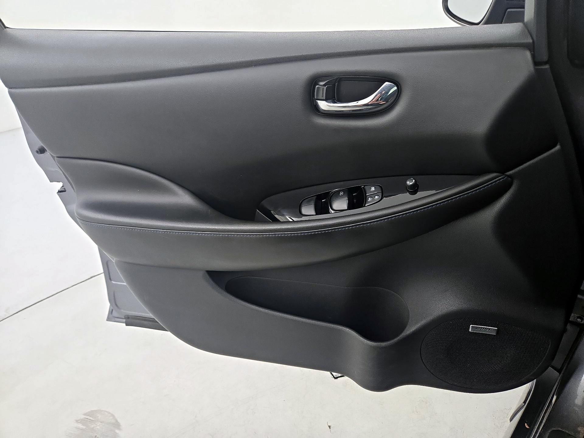 Thumbnail: 2019 Nissan Leaf - 12