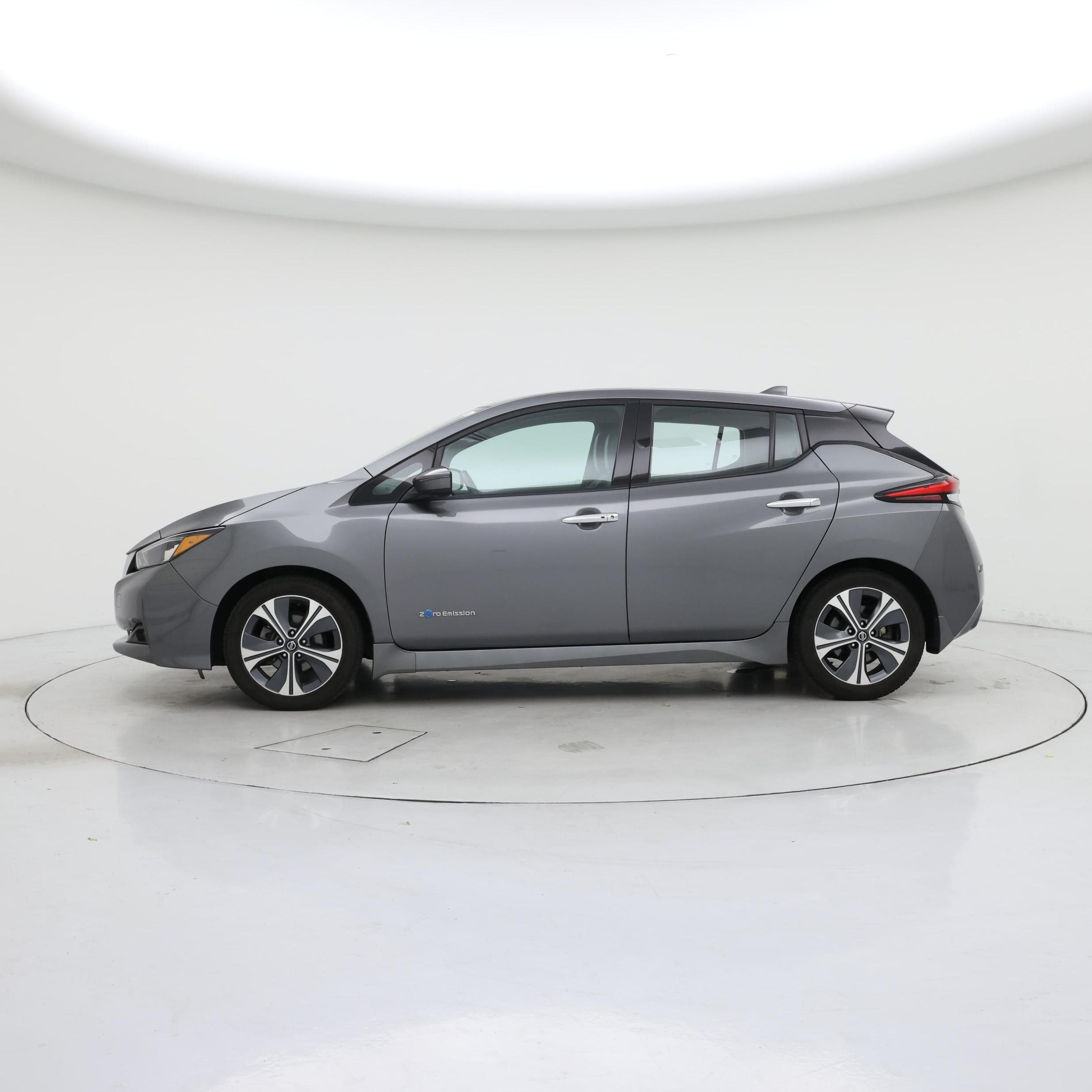 Thumbnail: 2019 Nissan Leaf - 3