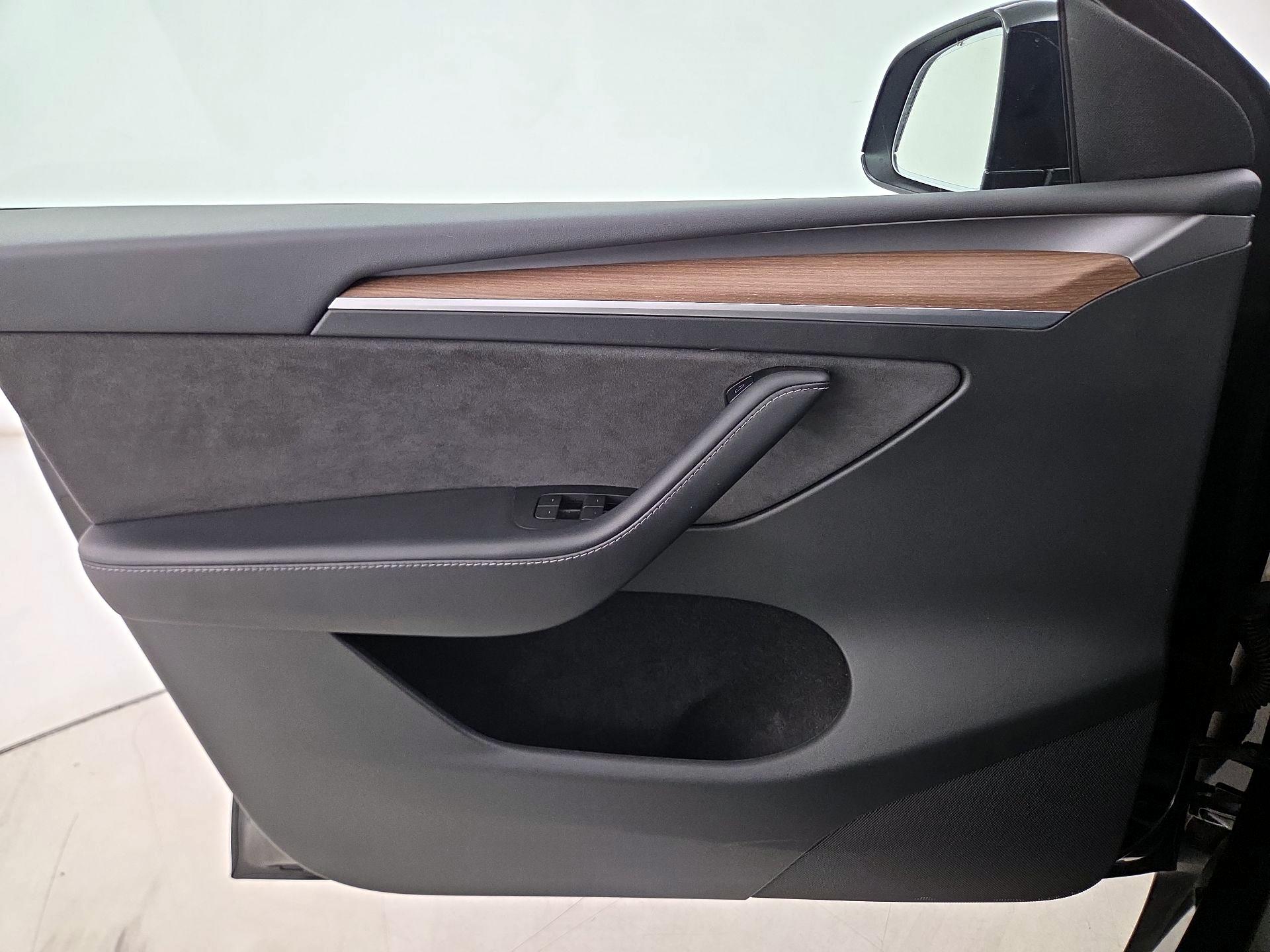 Thumbnail: 2025 Tesla Model Y - 12
