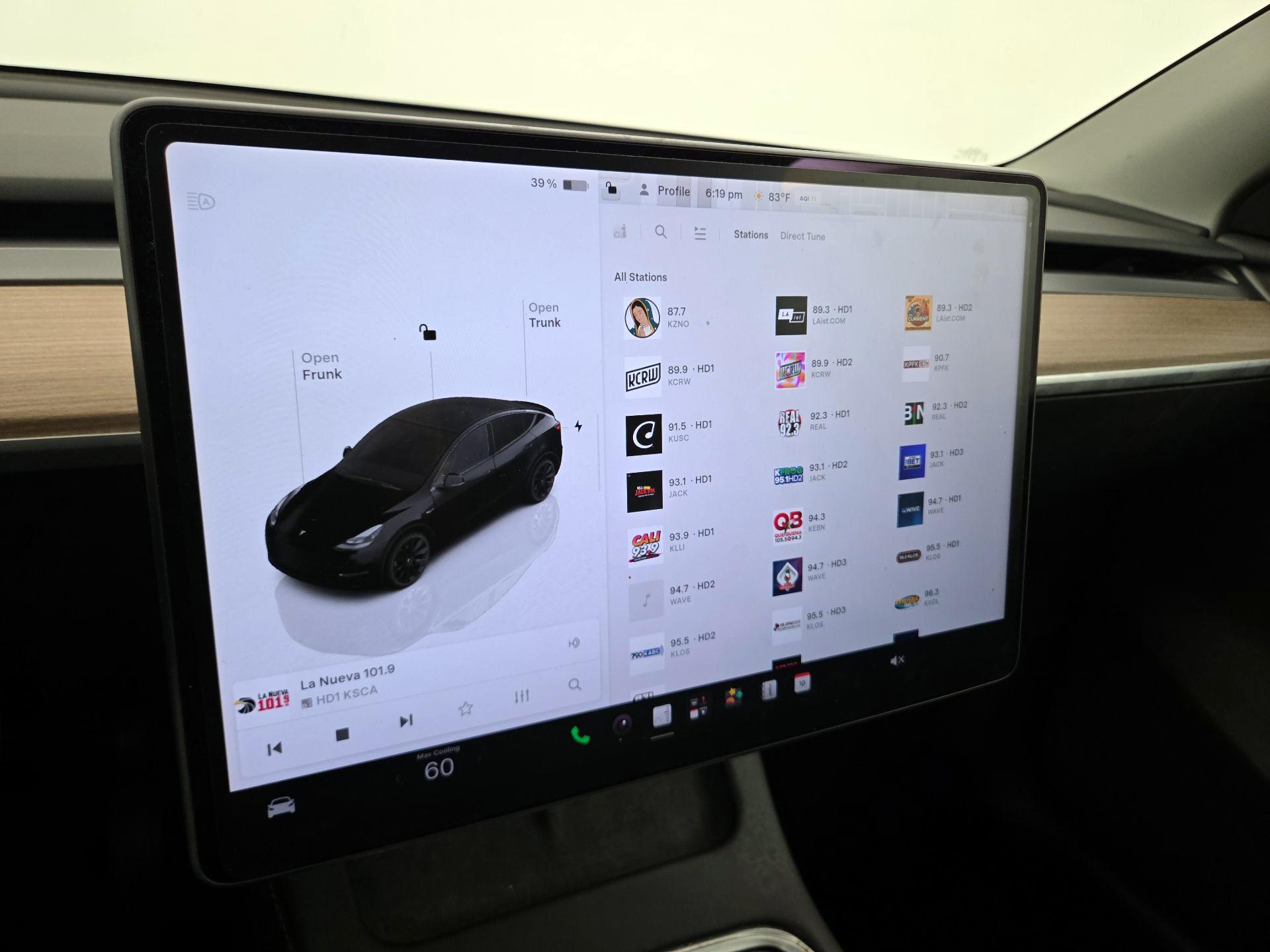 Thumbnail: 2025 Tesla Model Y - 15