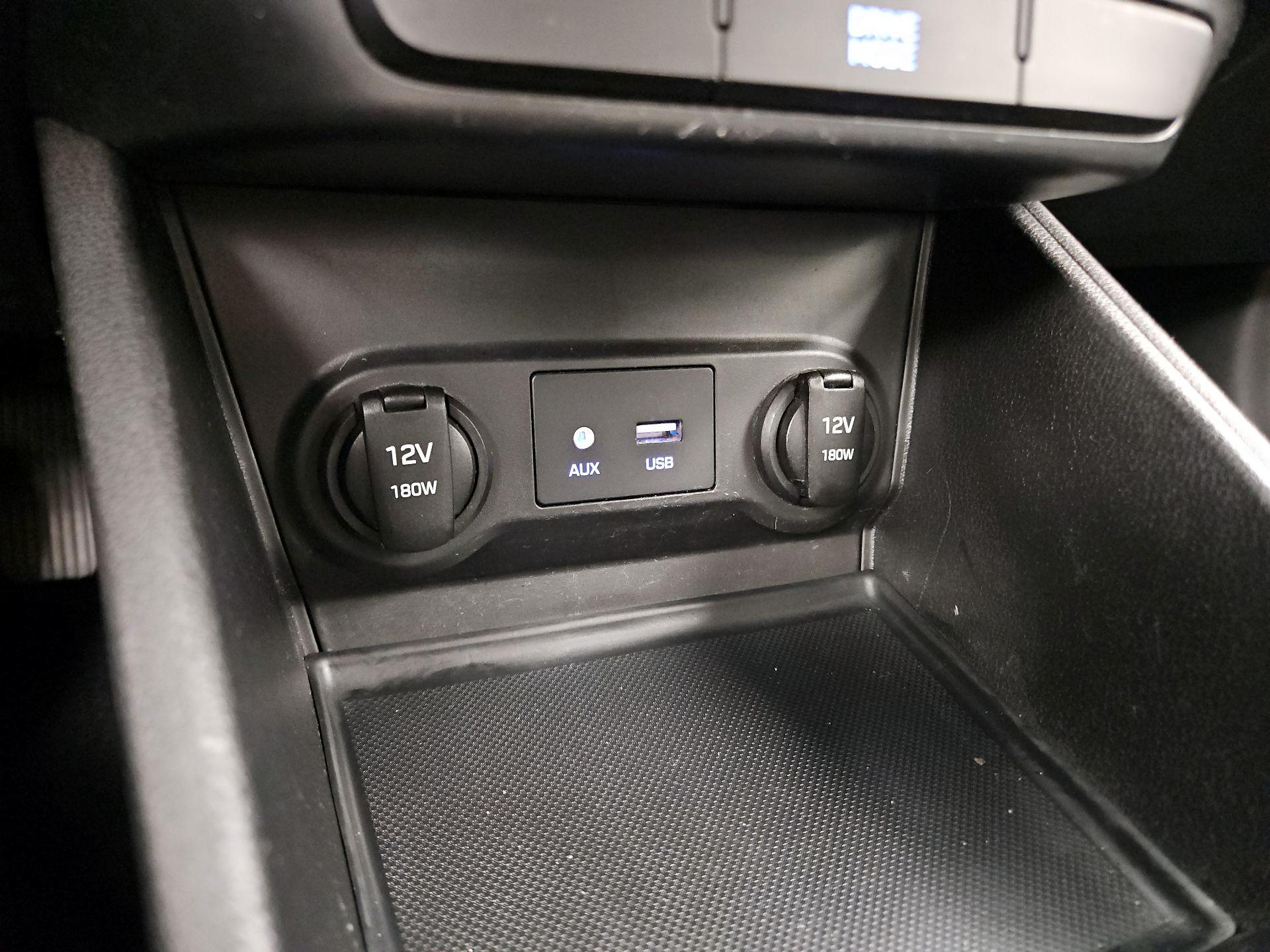Thumbnail: 2018 Hyundai Accent - 18