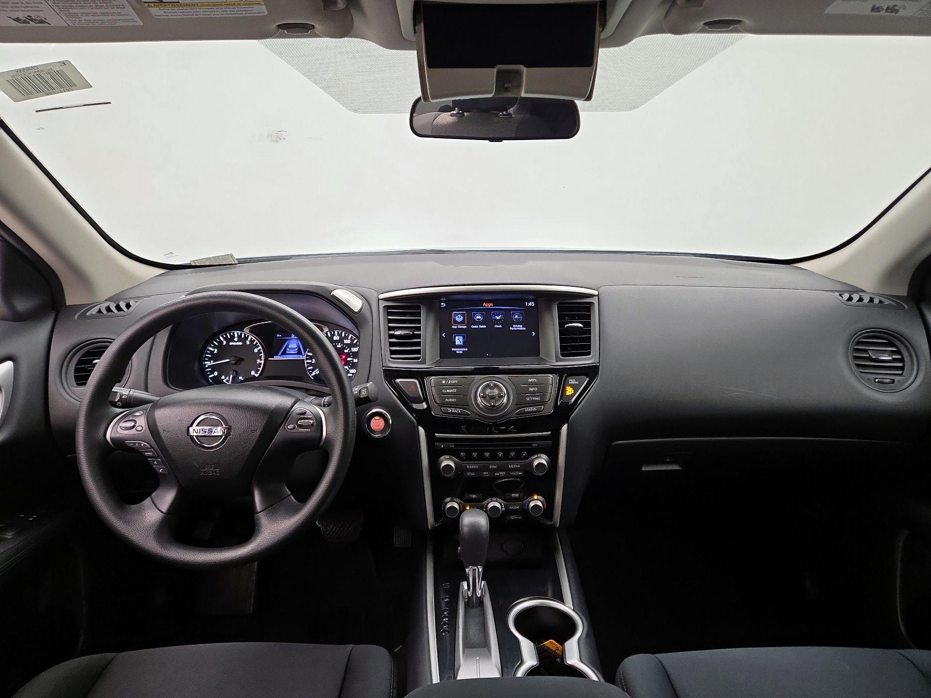 Thumbnail: 2017 Nissan Pathfinder - 9