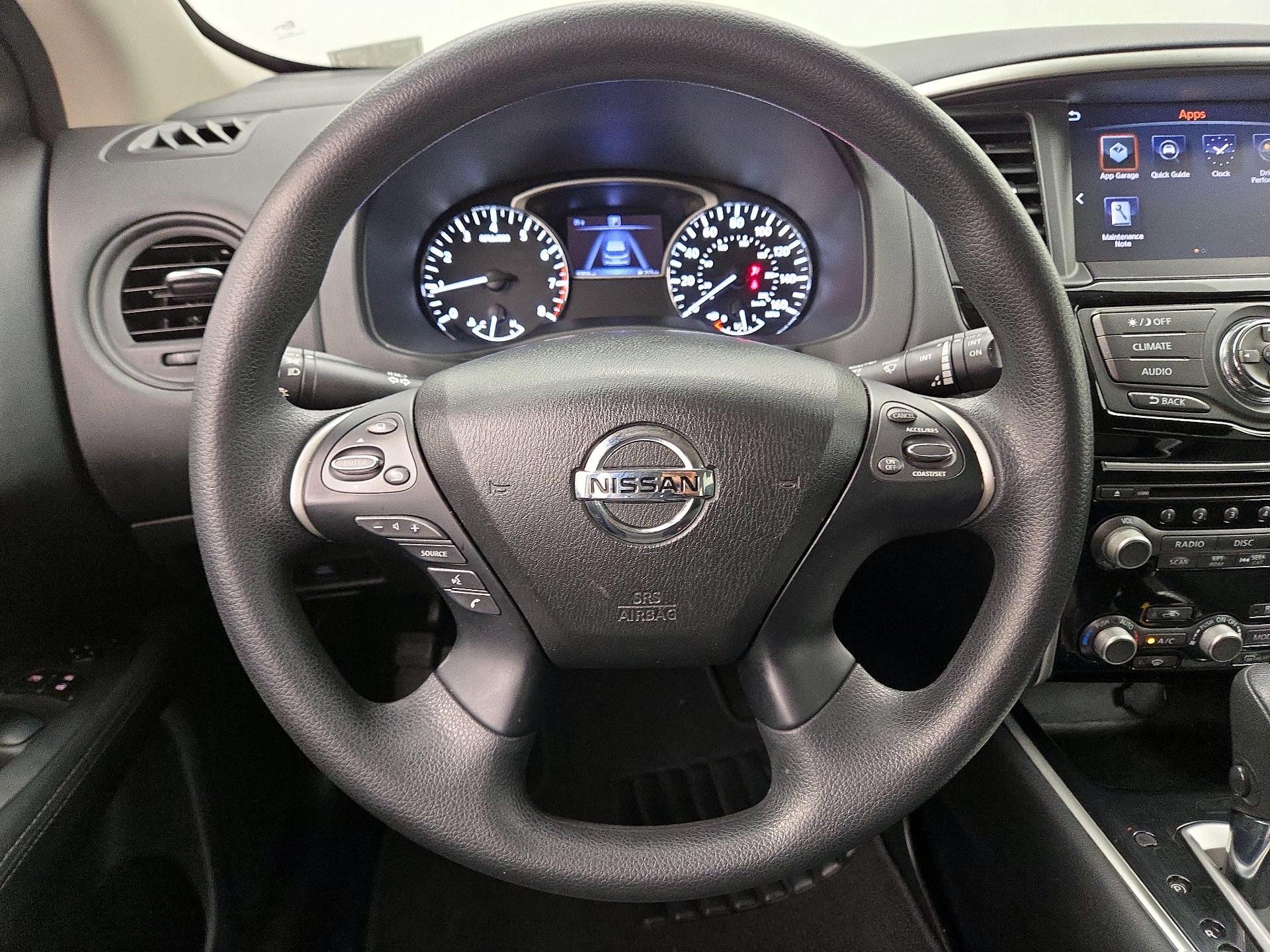 Thumbnail: 2017 Nissan Pathfinder - 10