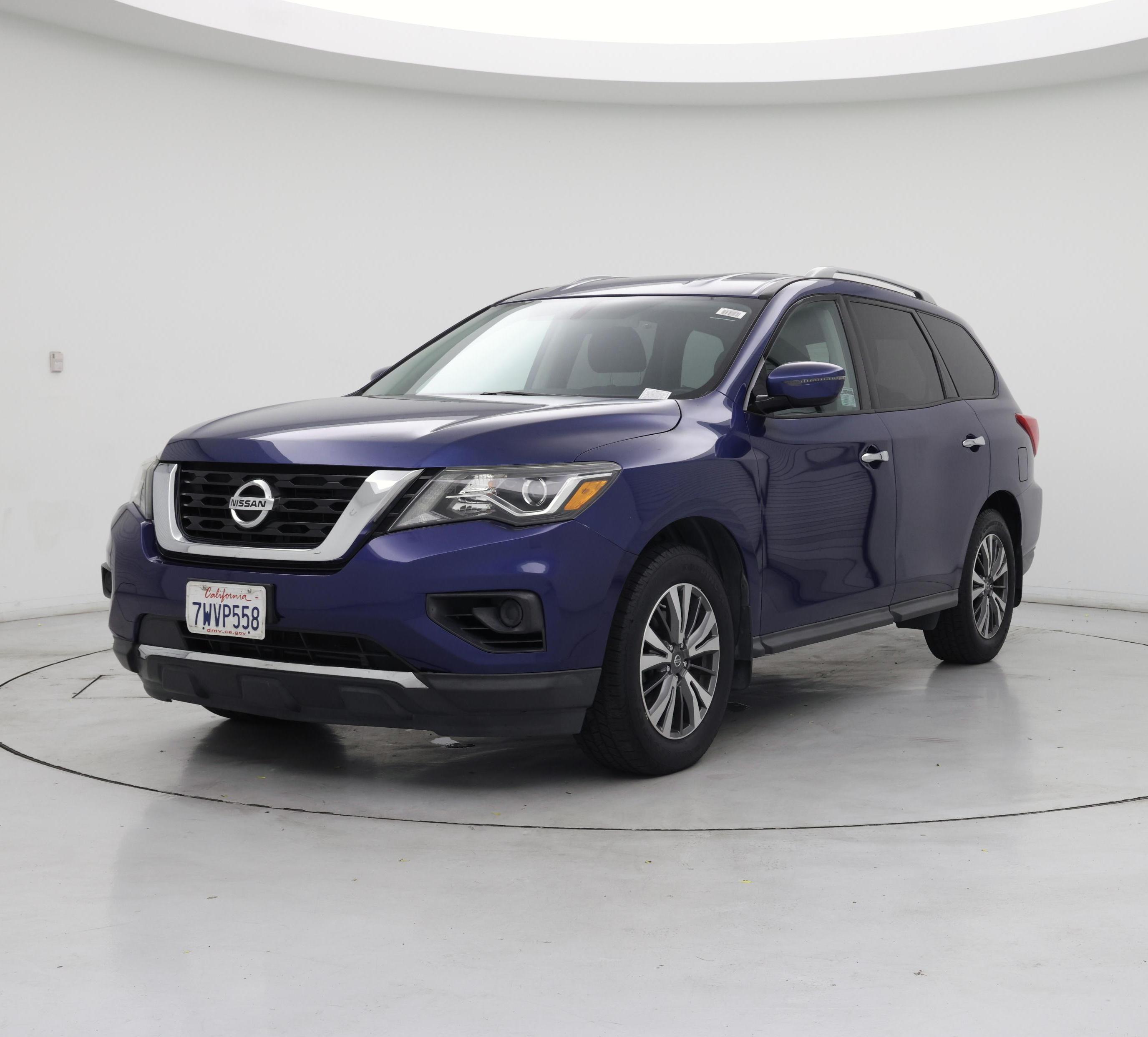 Thumbnail: 2017 Nissan Pathfinder - 4