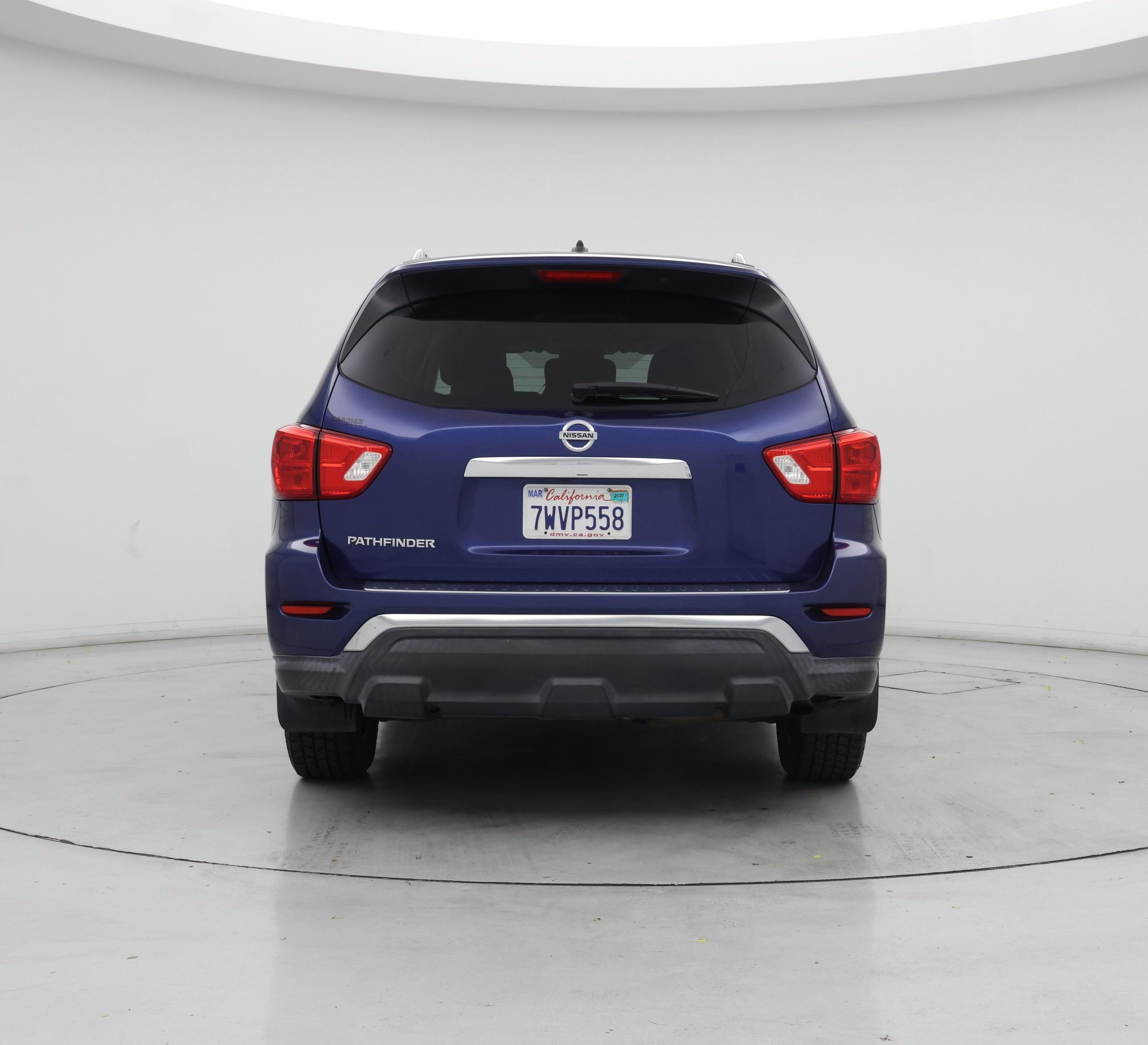 Thumbnail: 2017 Nissan Pathfinder - 6