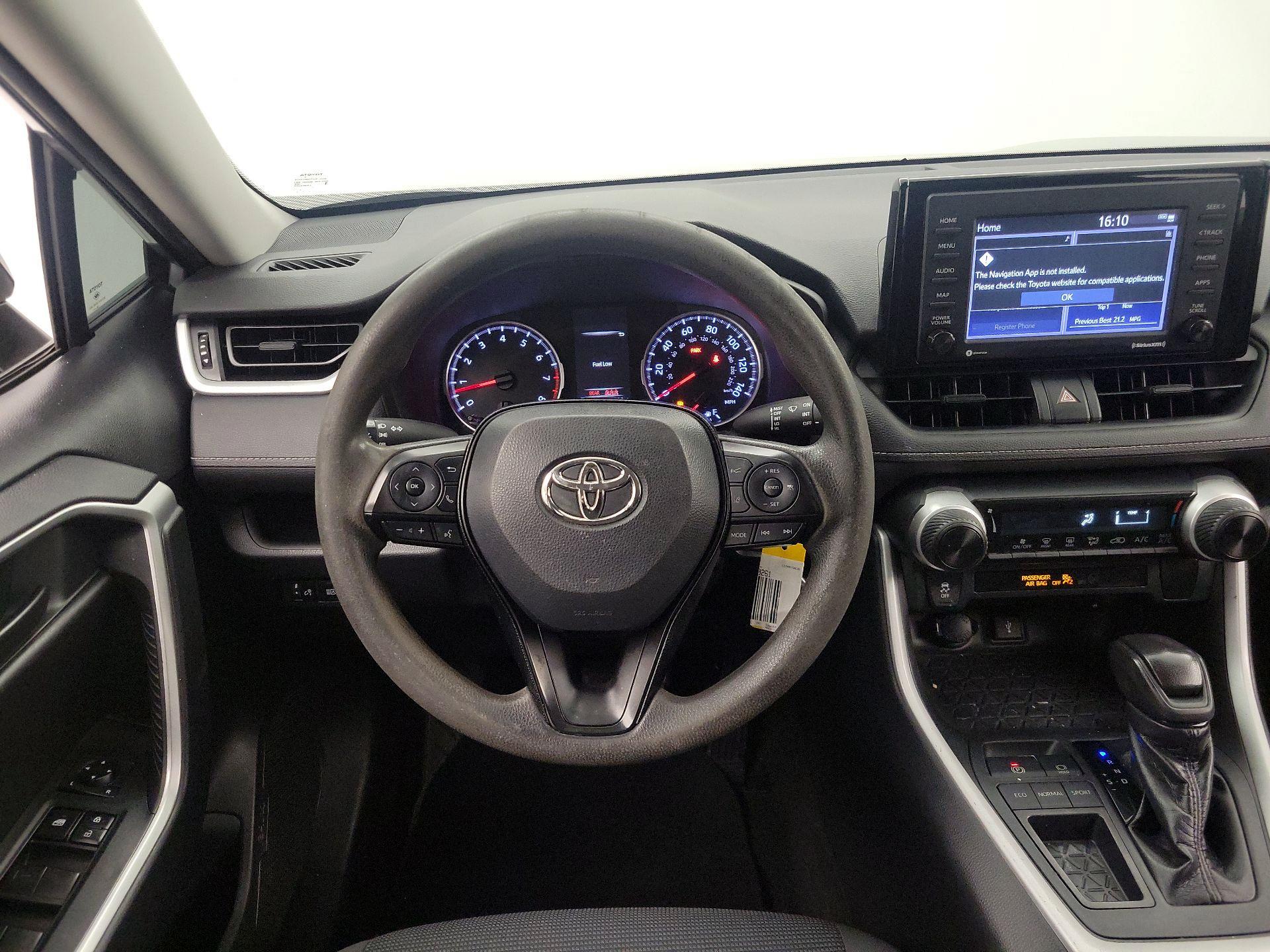 Thumbnail: 2020 Toyota RAV4 - 10