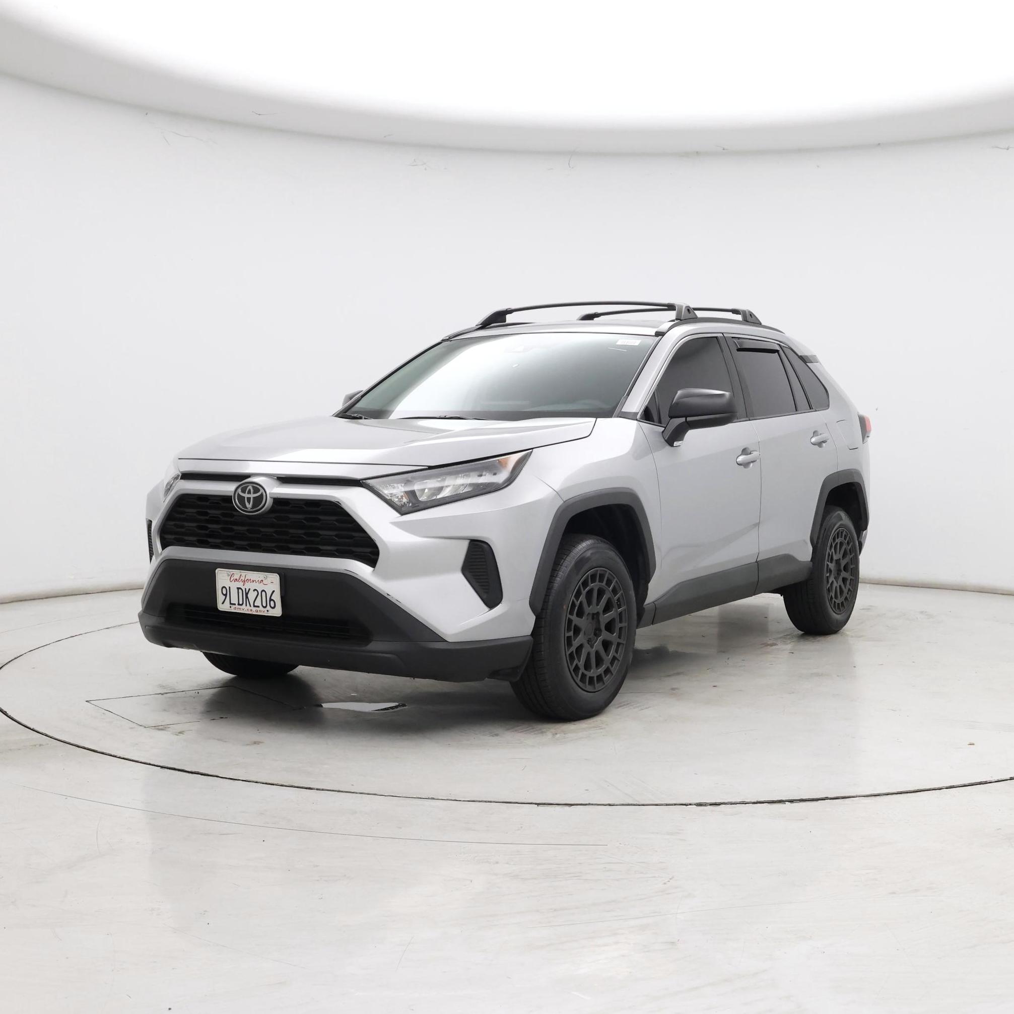 Thumbnail: 2020 Toyota RAV4 - 4