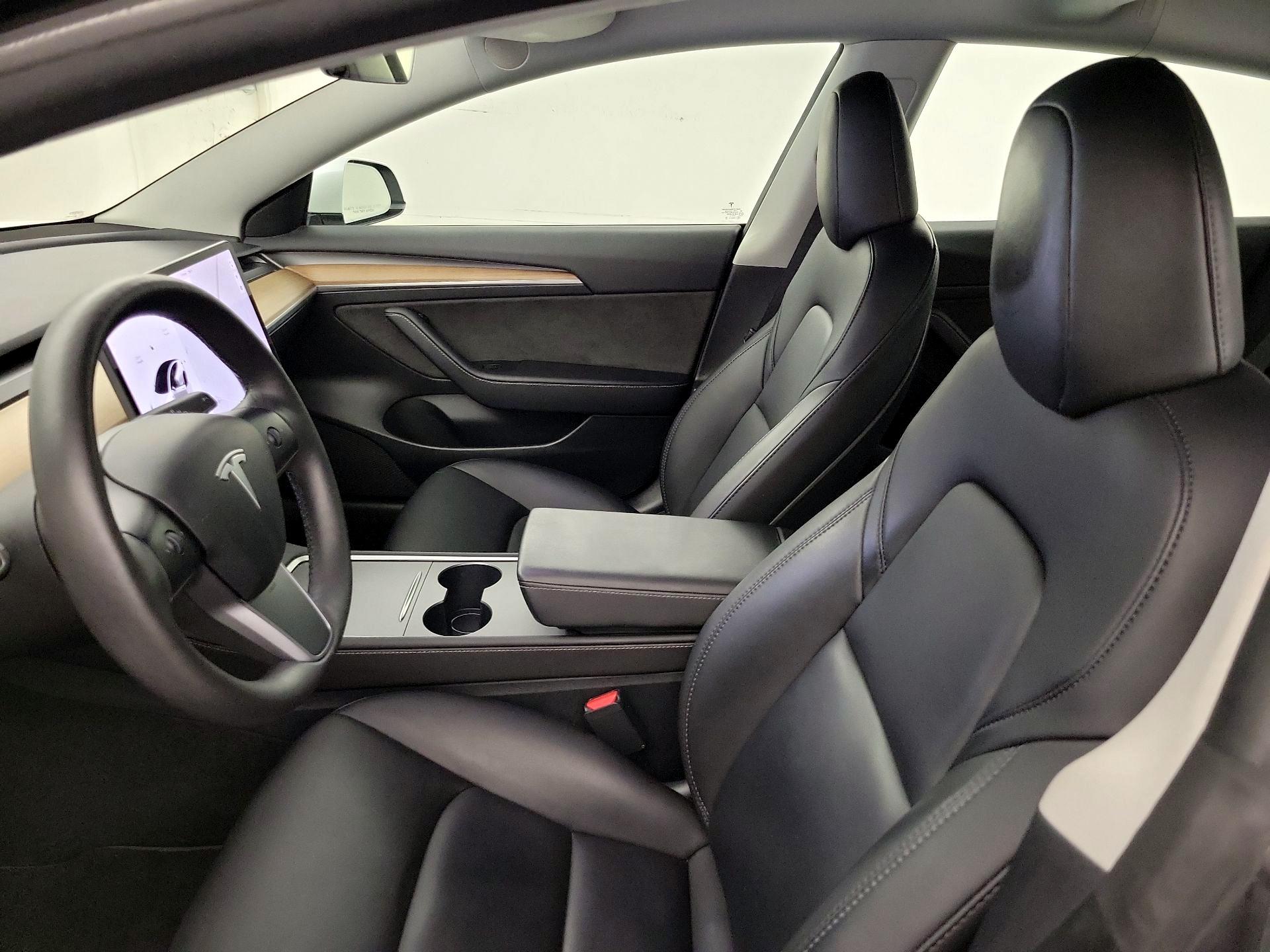 Thumbnail: 2023 Tesla Model 3 - 11