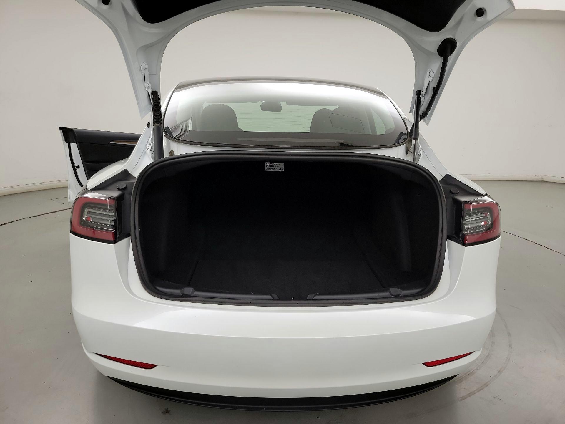 Thumbnail: 2023 Tesla Model 3 - 20
