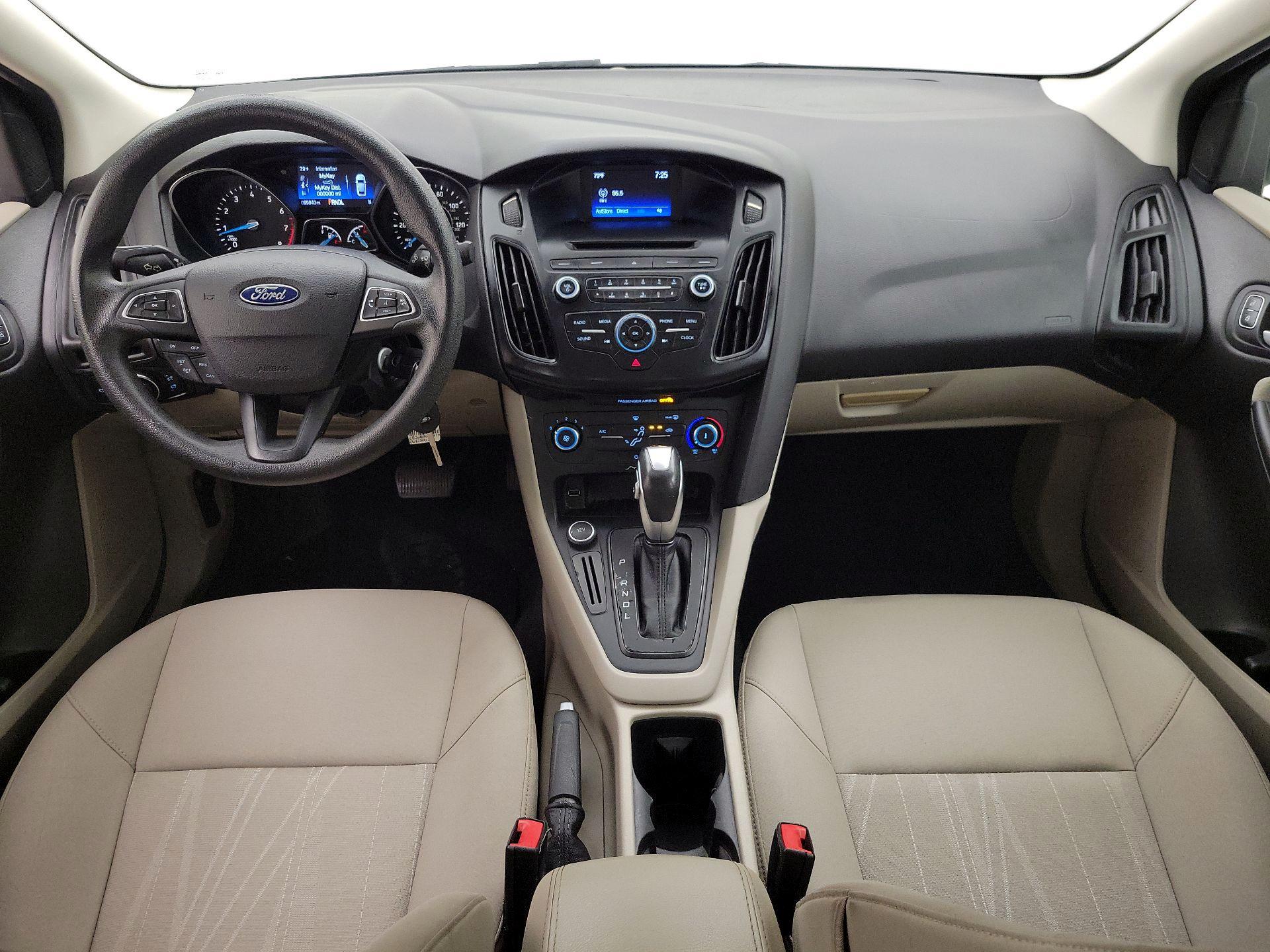 Thumbnail: 2015 Ford Focus - 9