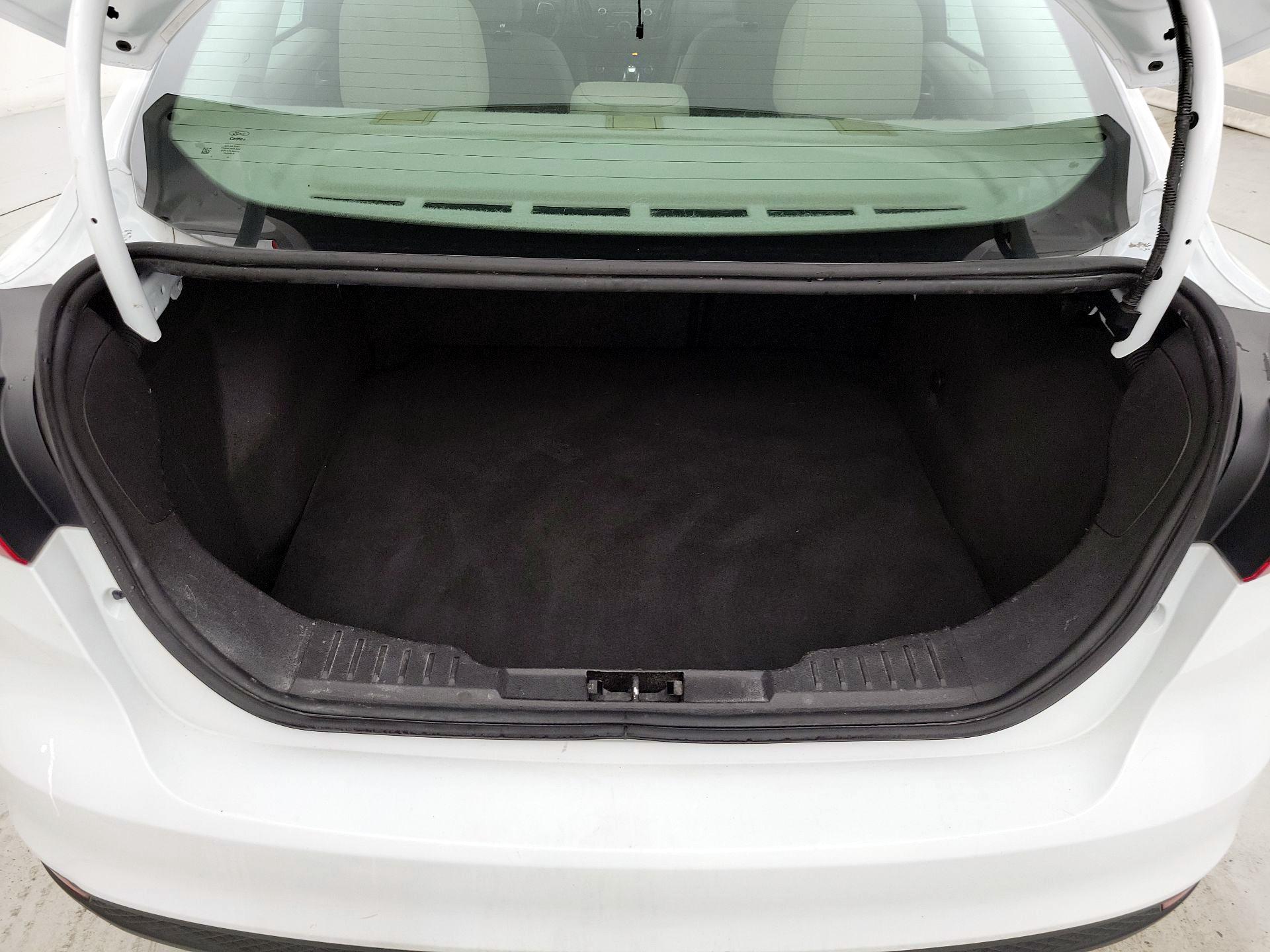 Thumbnail: 2015 Ford Focus - 20