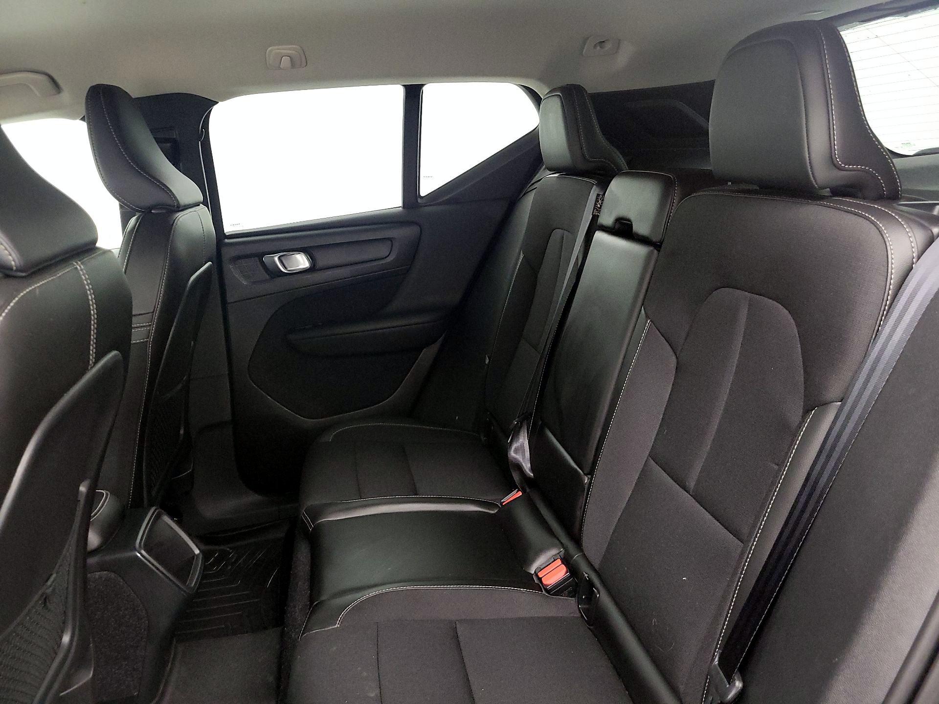 Thumbnail: 2020 Volvo XC40 - 19