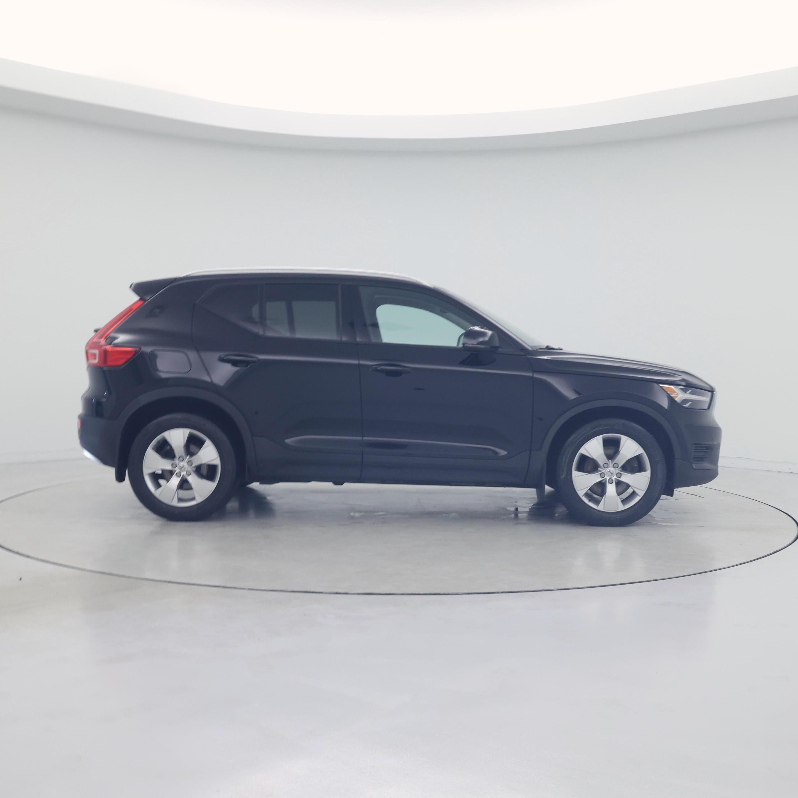 Thumbnail: 2020 Volvo XC40 - 7