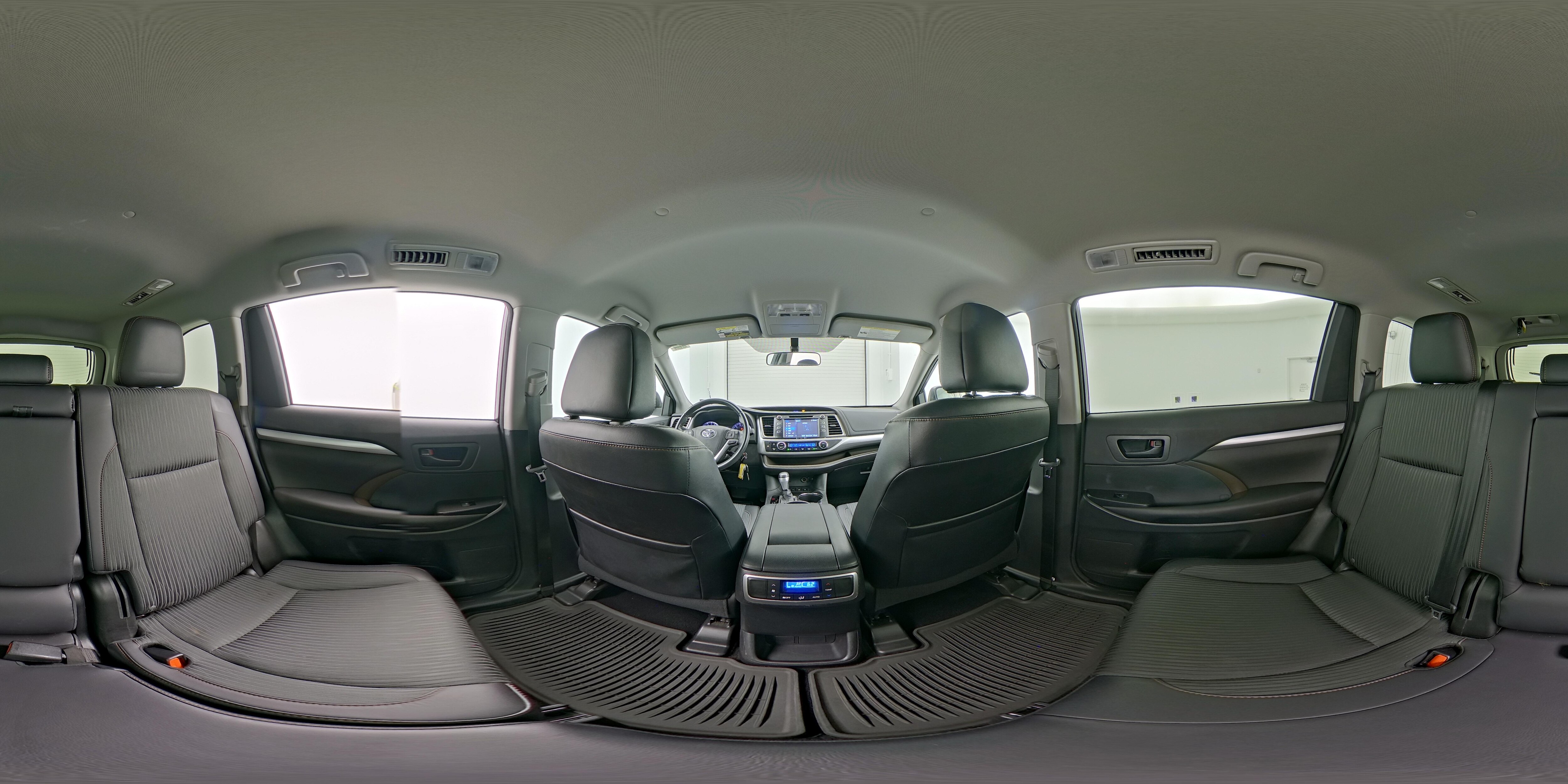 2016 Toyota Highlander LE Plus - Photo 25