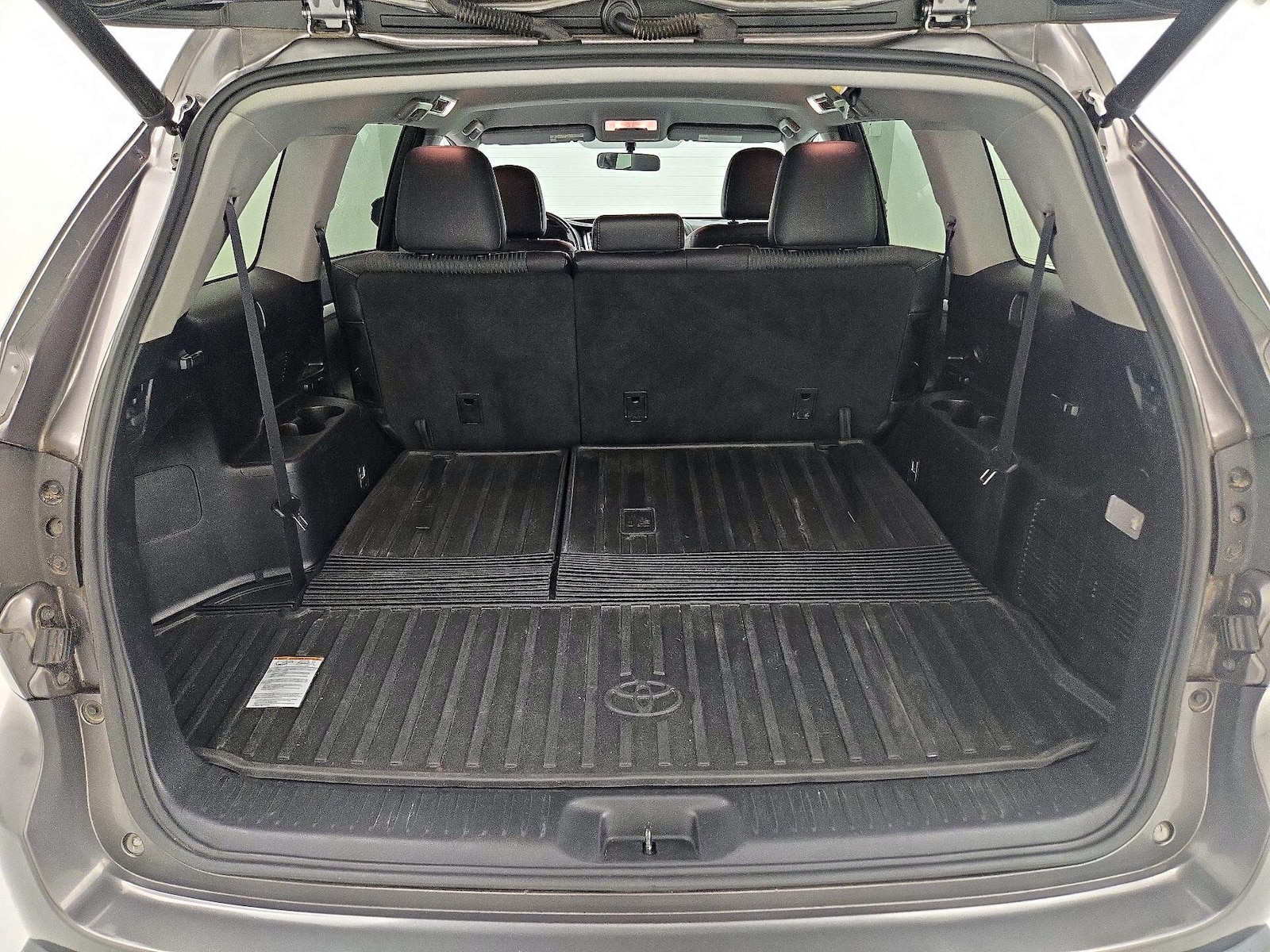2016 Toyota Highlander LE Plus - Photo 21