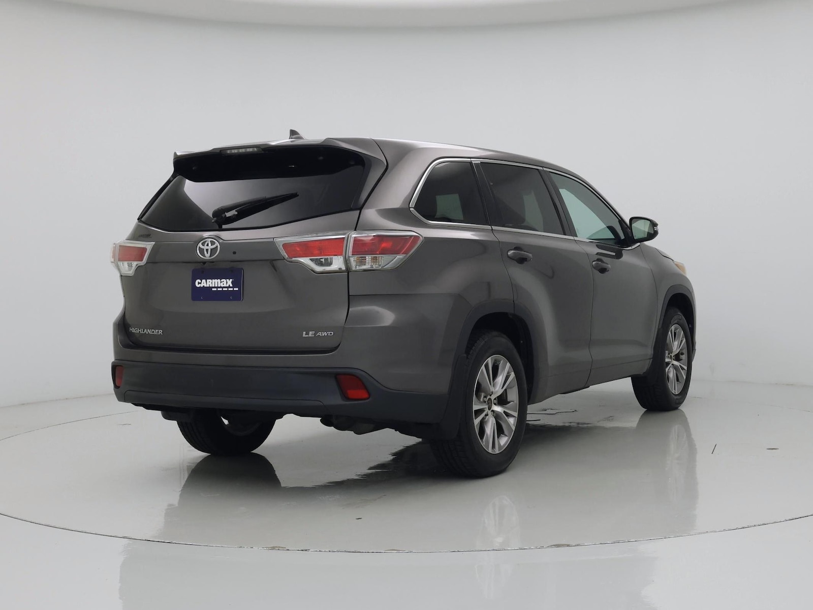 2016 Toyota Highlander LE Plus - Photo 9
