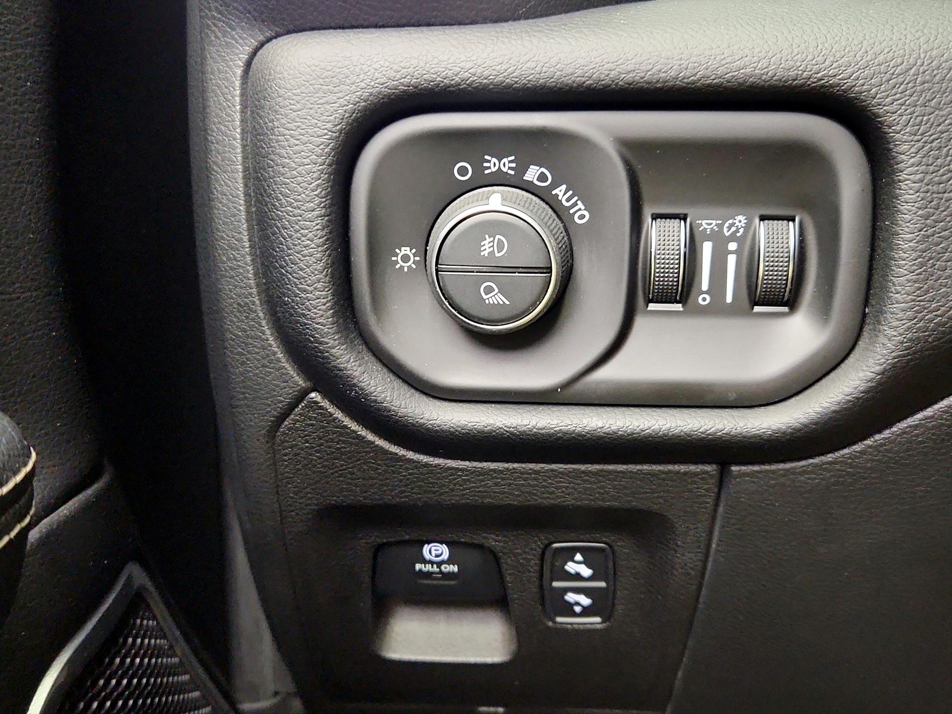 Thumbnail: 2021 RAM 1500 - 13