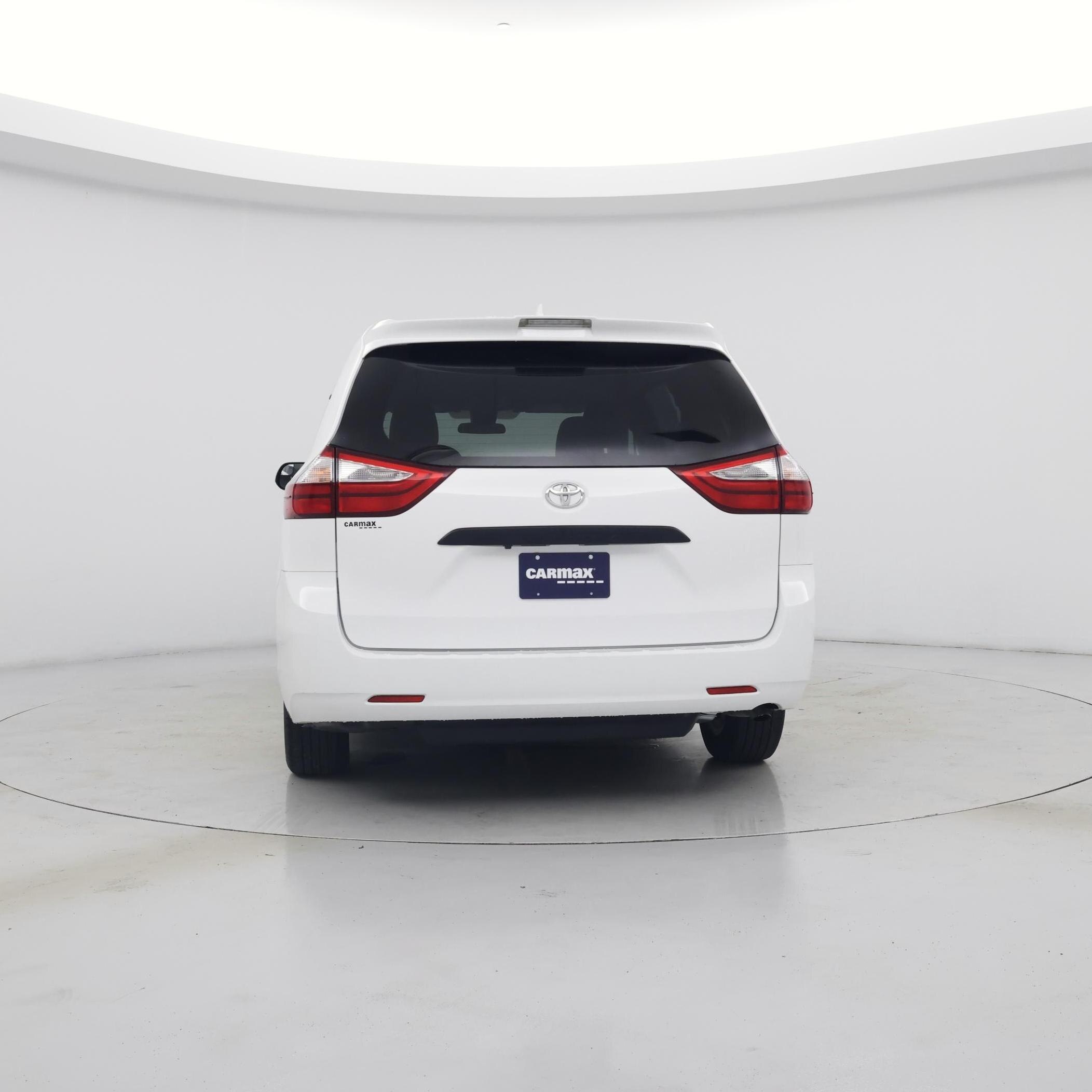 Thumbnail: 2019 Toyota Sienna - 6