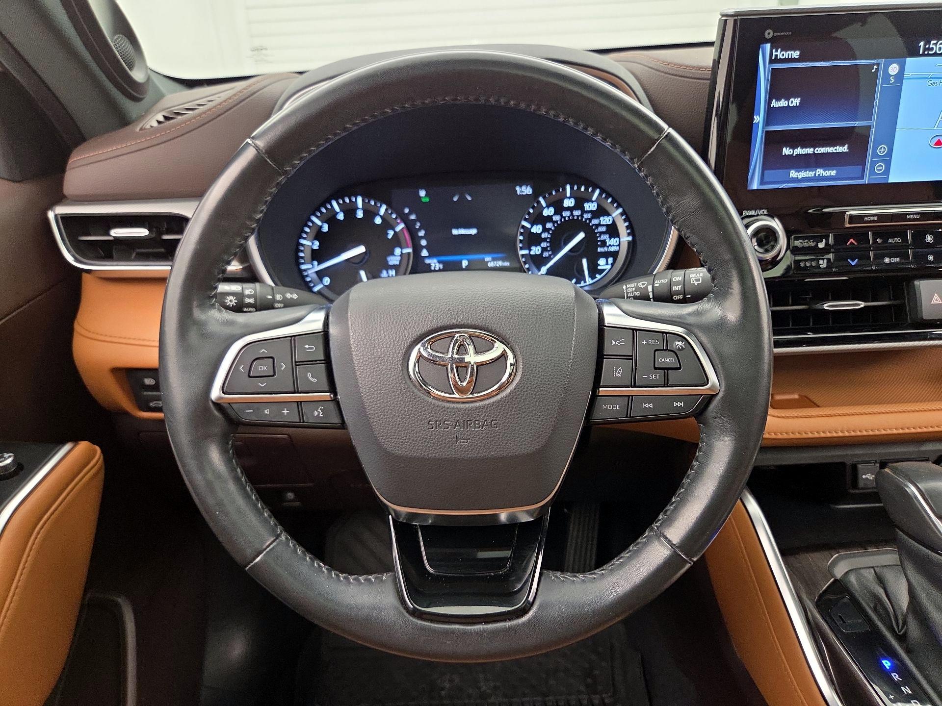Thumbnail: 2021 Toyota Highlander - 10