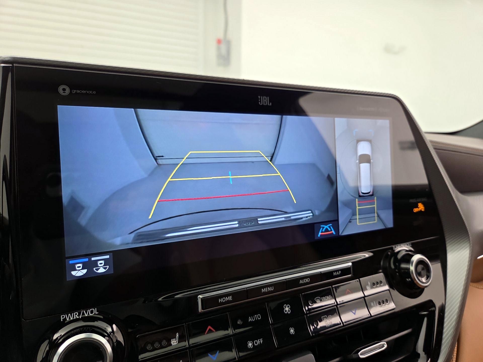 Thumbnail: 2021 Toyota Highlander - 15