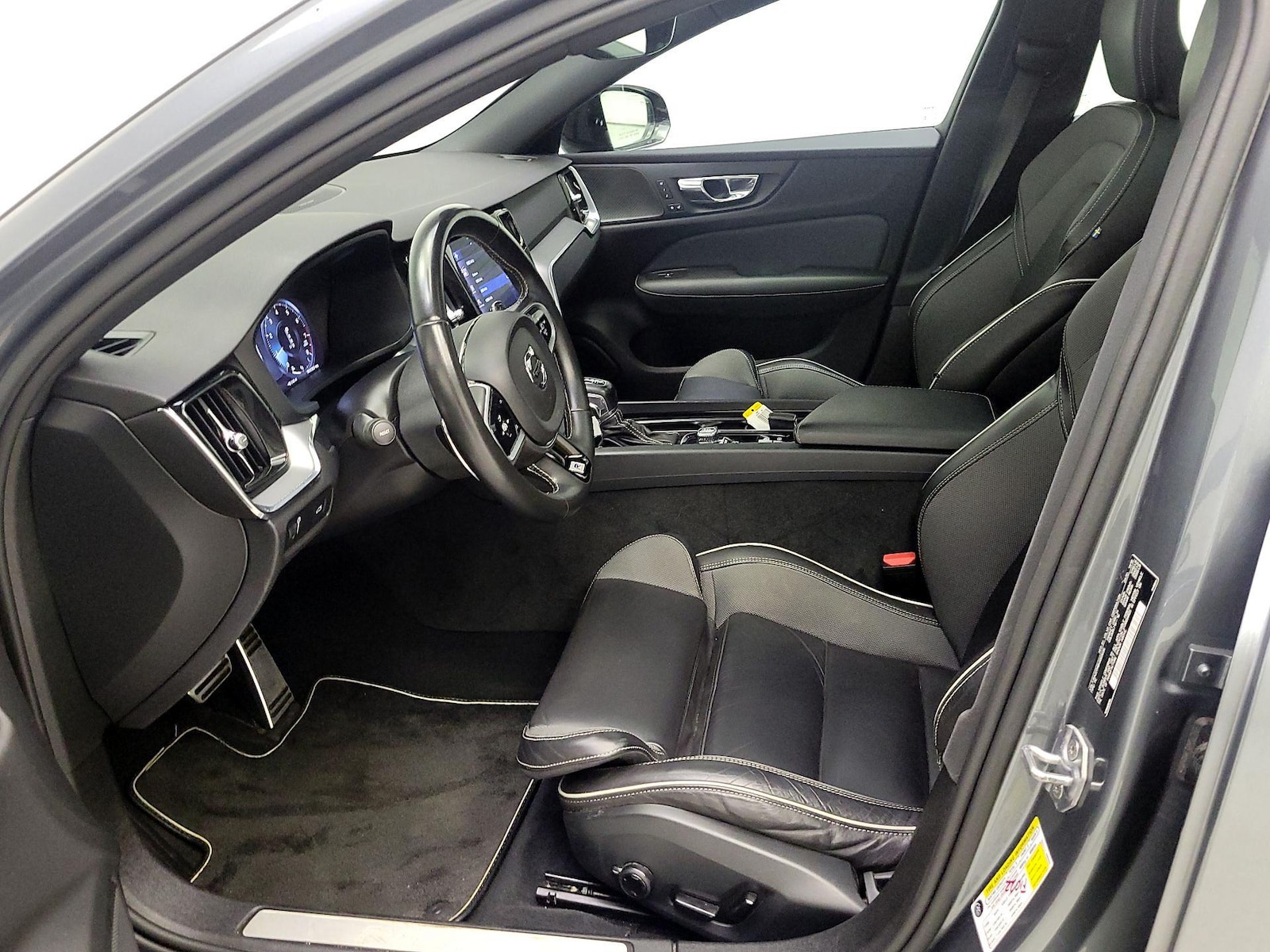 2019 Volvo S60 R-Design - Photo 12