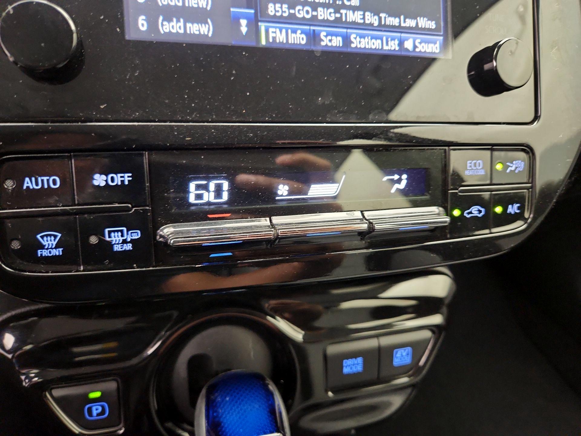 Thumbnail: 2018 Toyota Prius - 16