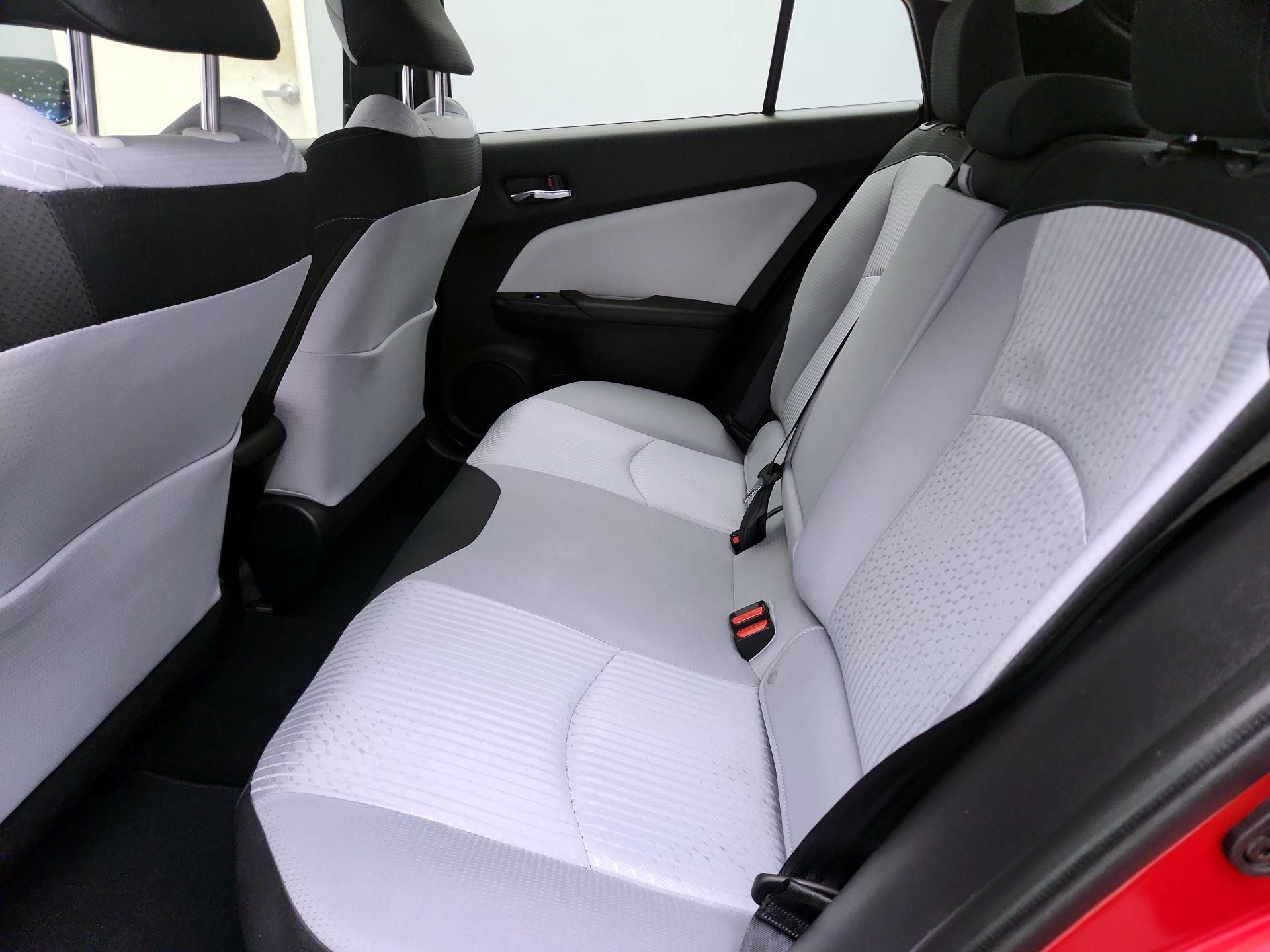 Thumbnail: 2018 Toyota Prius - 18