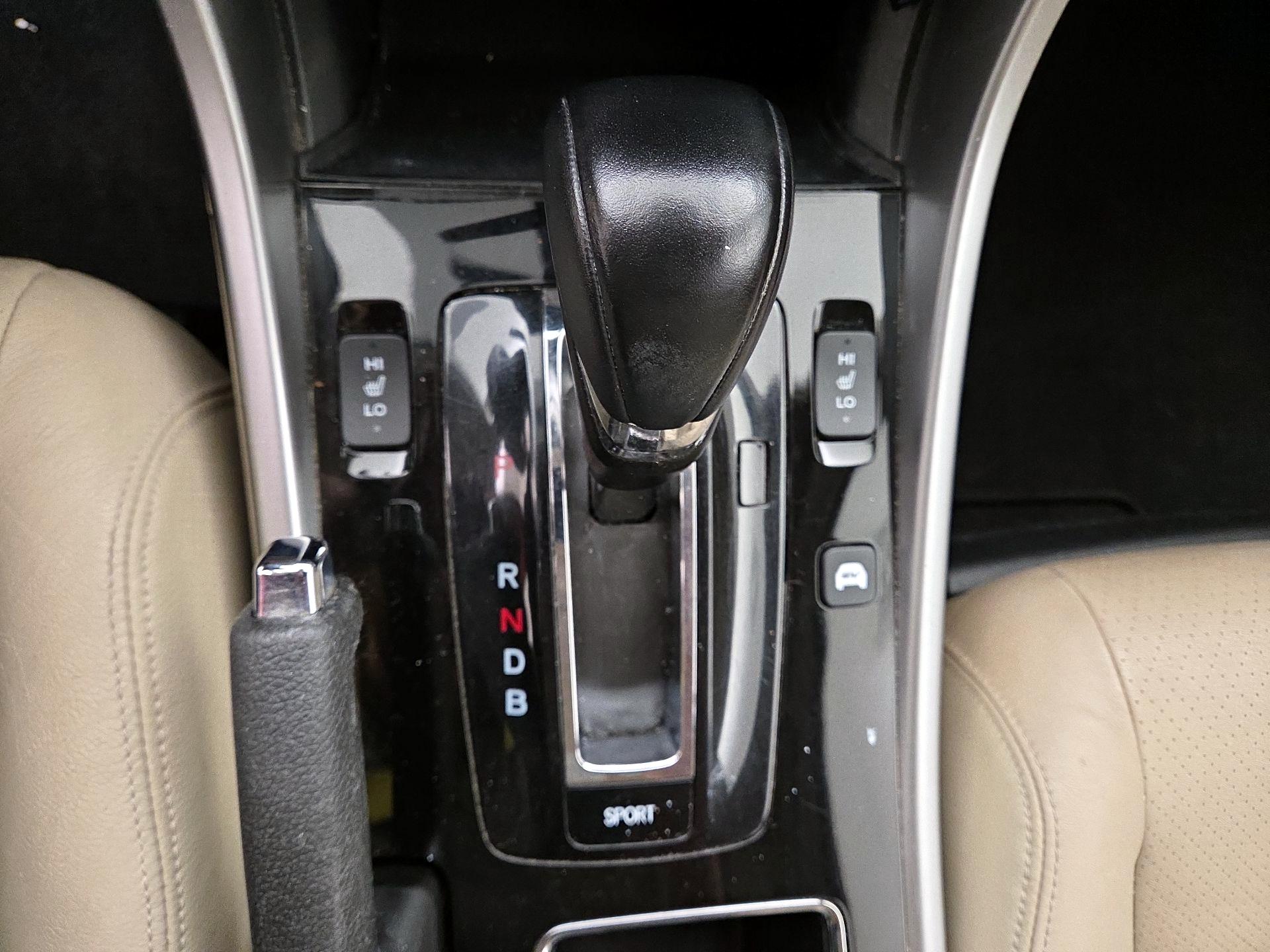 Thumbnail: 2017 Honda Accord - 17