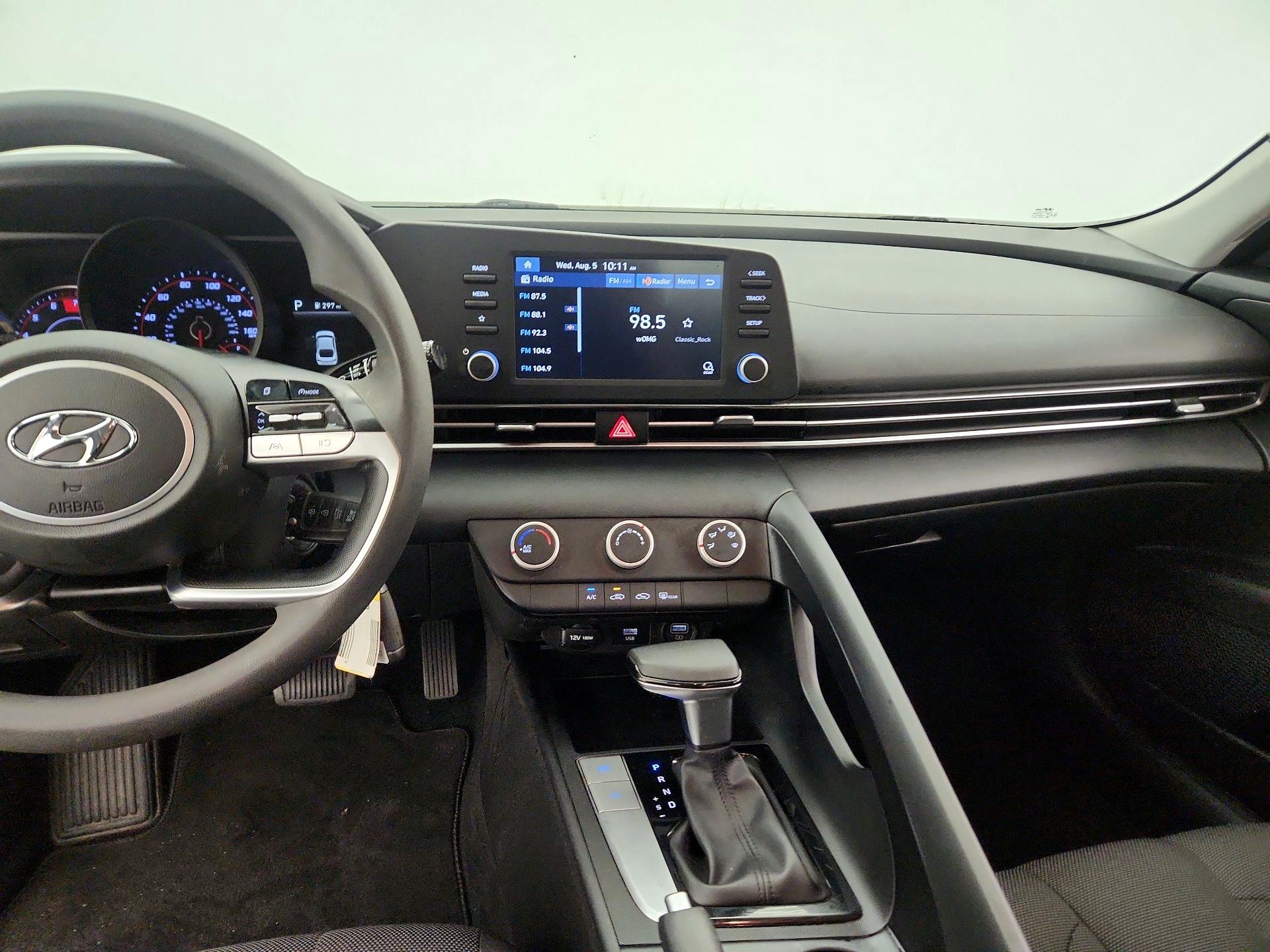 Thumbnail: 2022 Hyundai Elantra - 9
