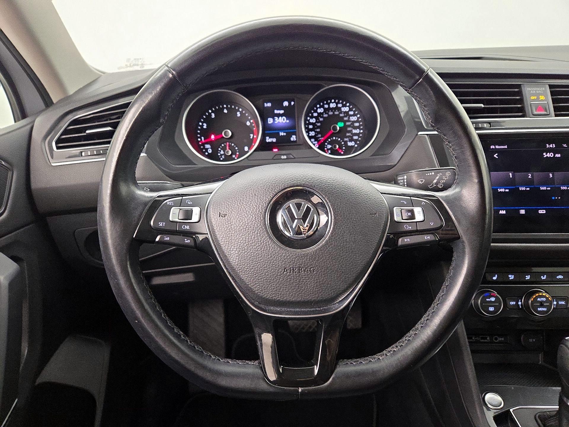 Thumbnail: 2018 Volkswagen Tiguan - 10