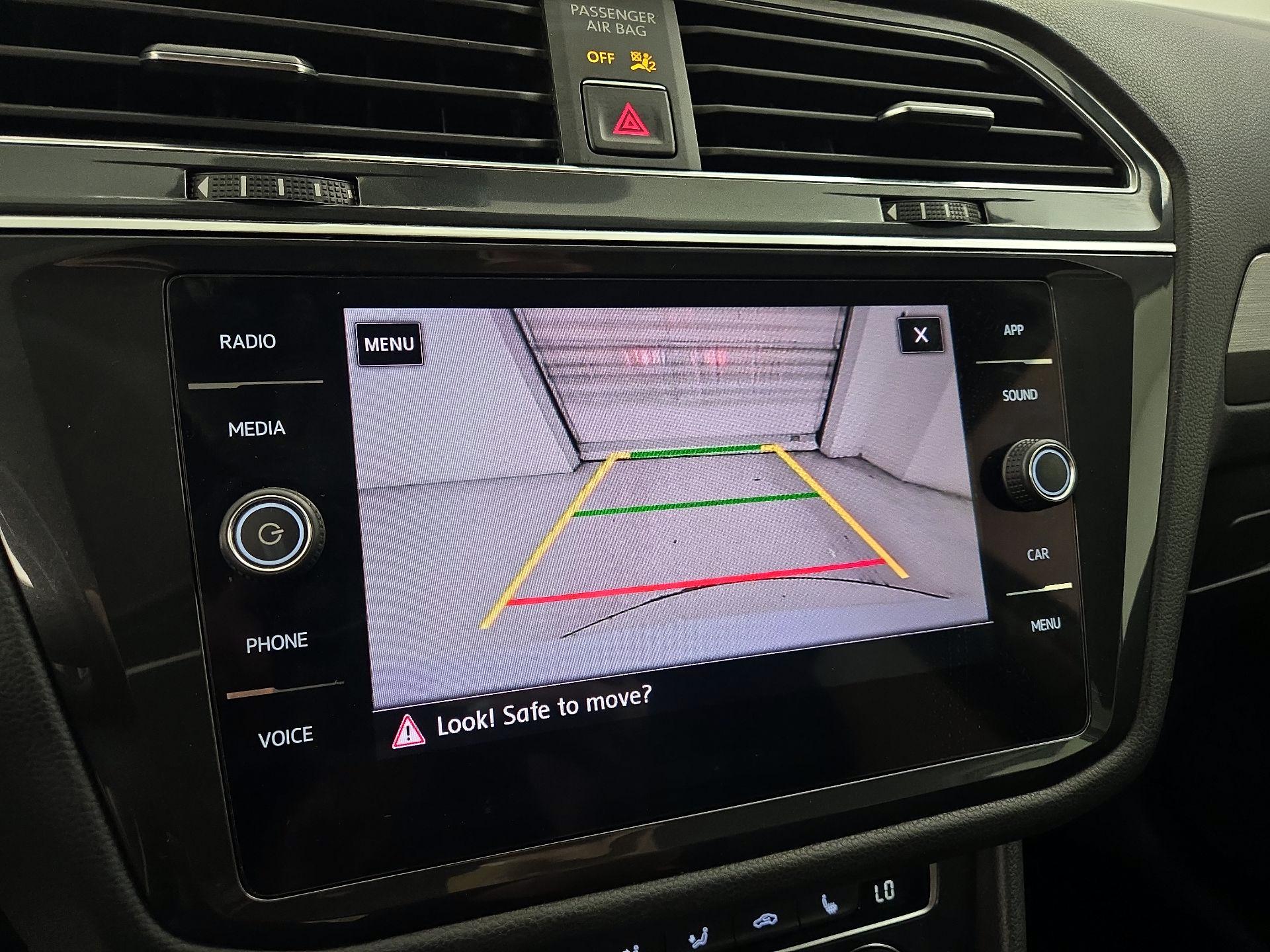 Thumbnail: 2018 Volkswagen Tiguan - 14