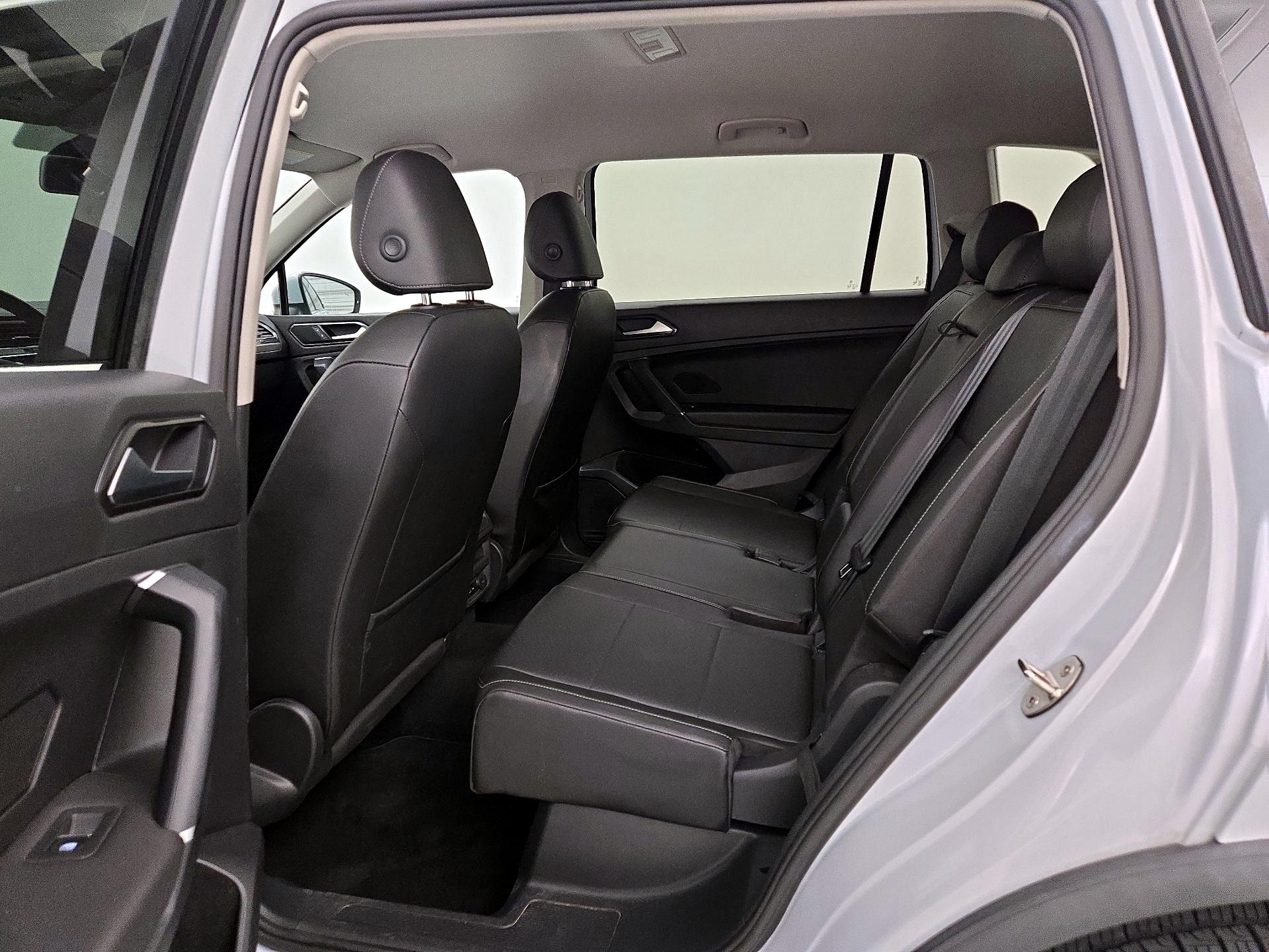 Thumbnail: 2018 Volkswagen Tiguan - 19