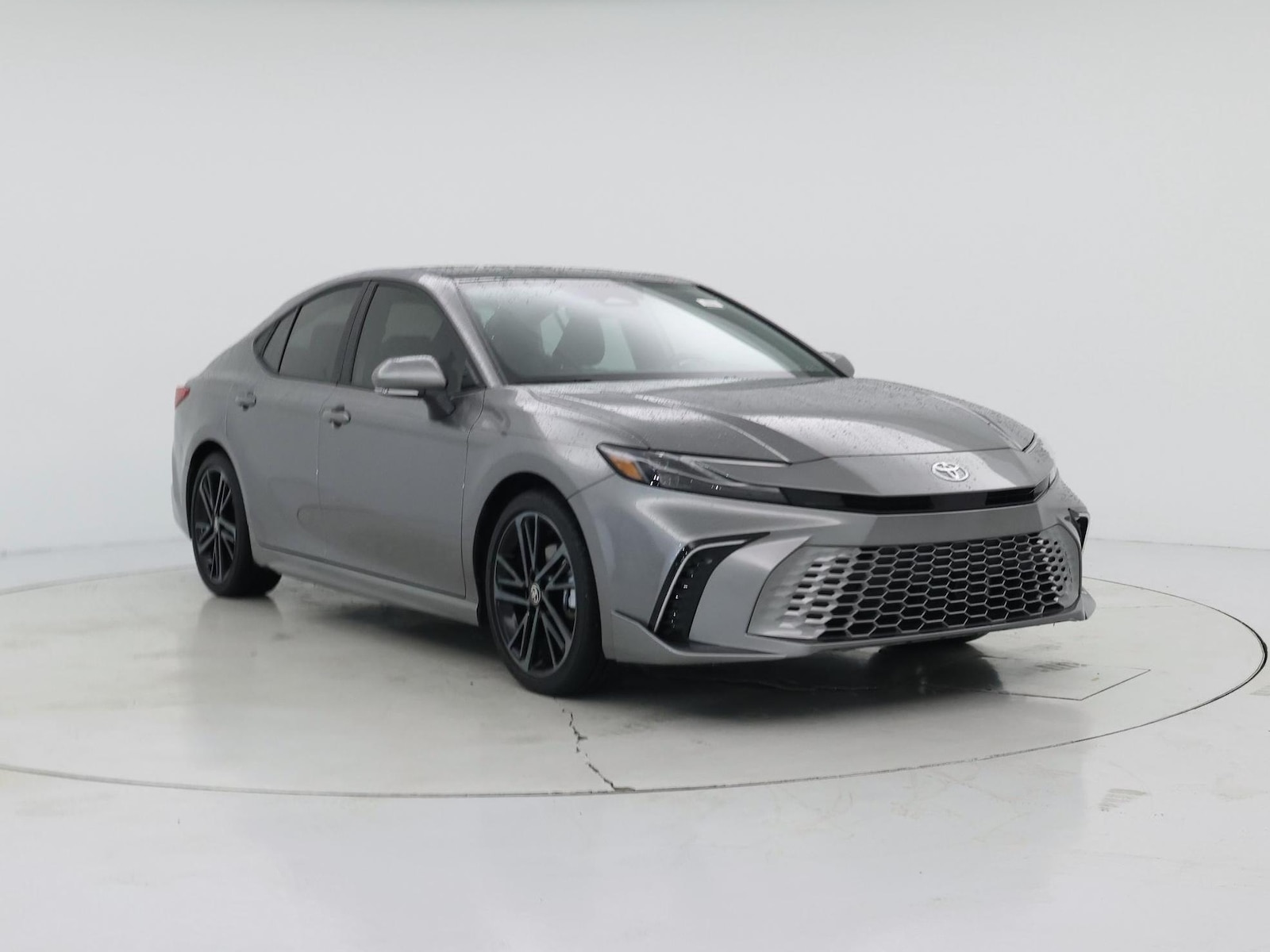 2025 Toyota Camry XSE - Photo 2